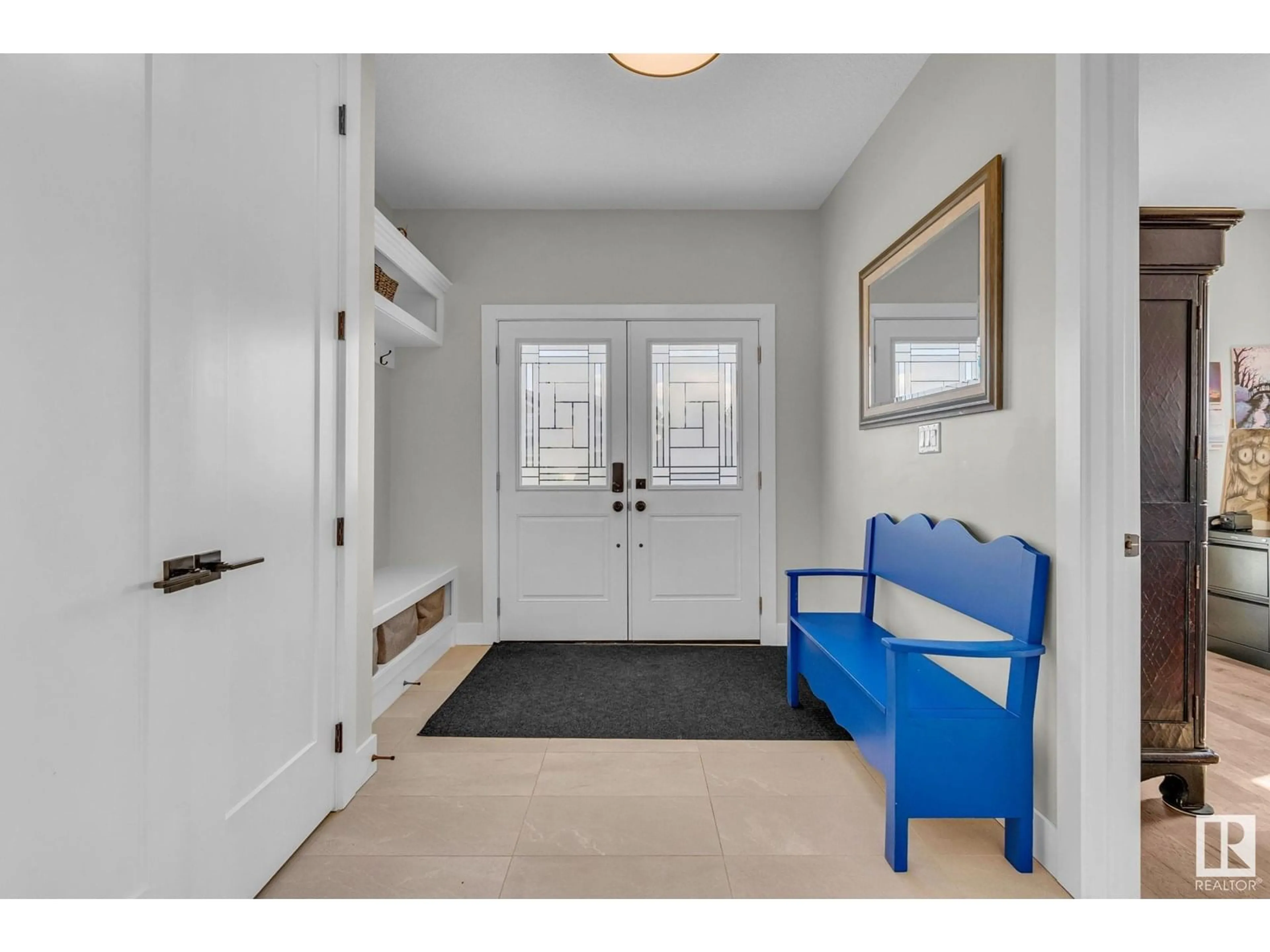 Indoor entryway for 568 MERLIN LANDING LD, Edmonton Alberta T5S0L9