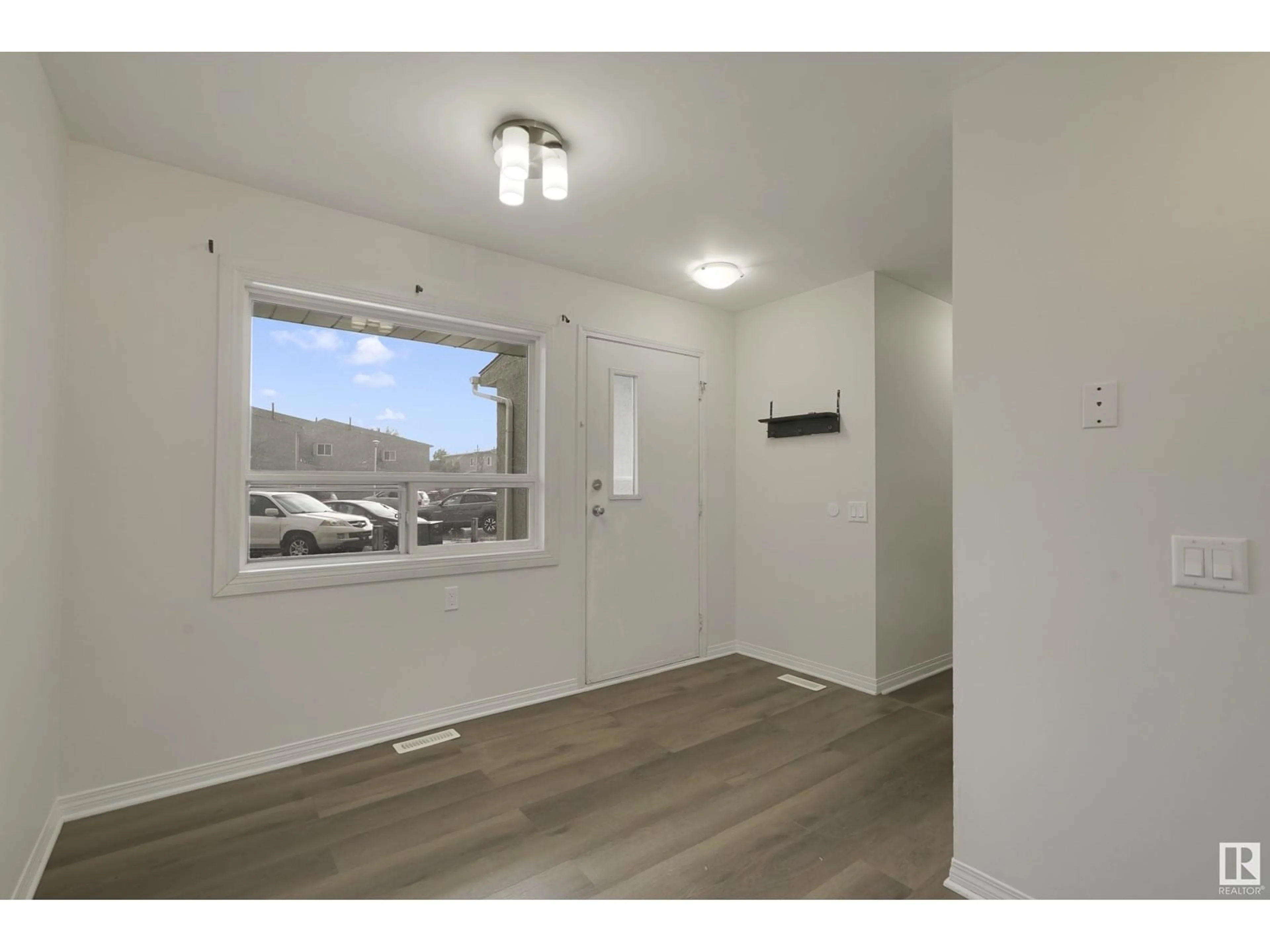 Unknown for 17751 95 ST, Edmonton Alberta T5Z2E3