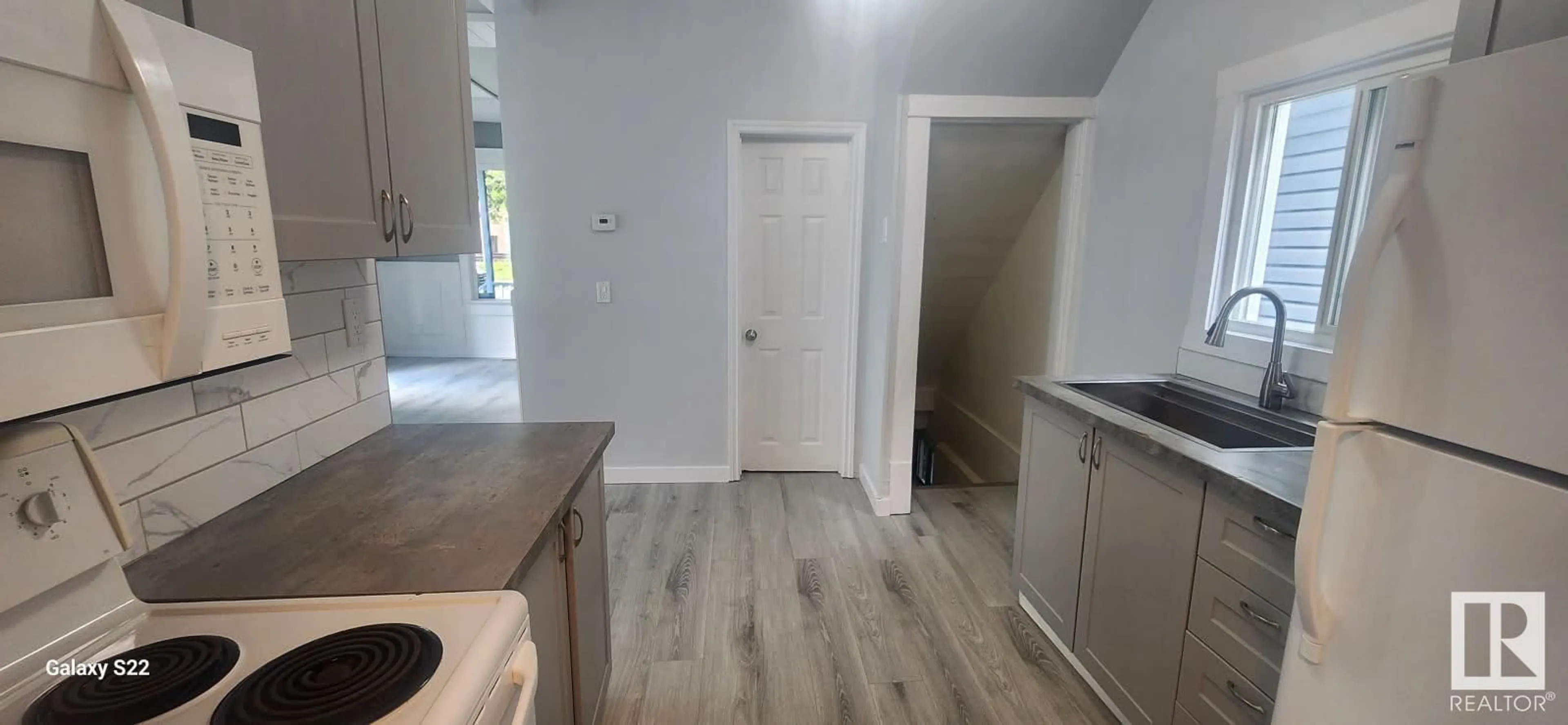 A pic of a room for 11531 87 ST, Edmonton Alberta T5B3M4