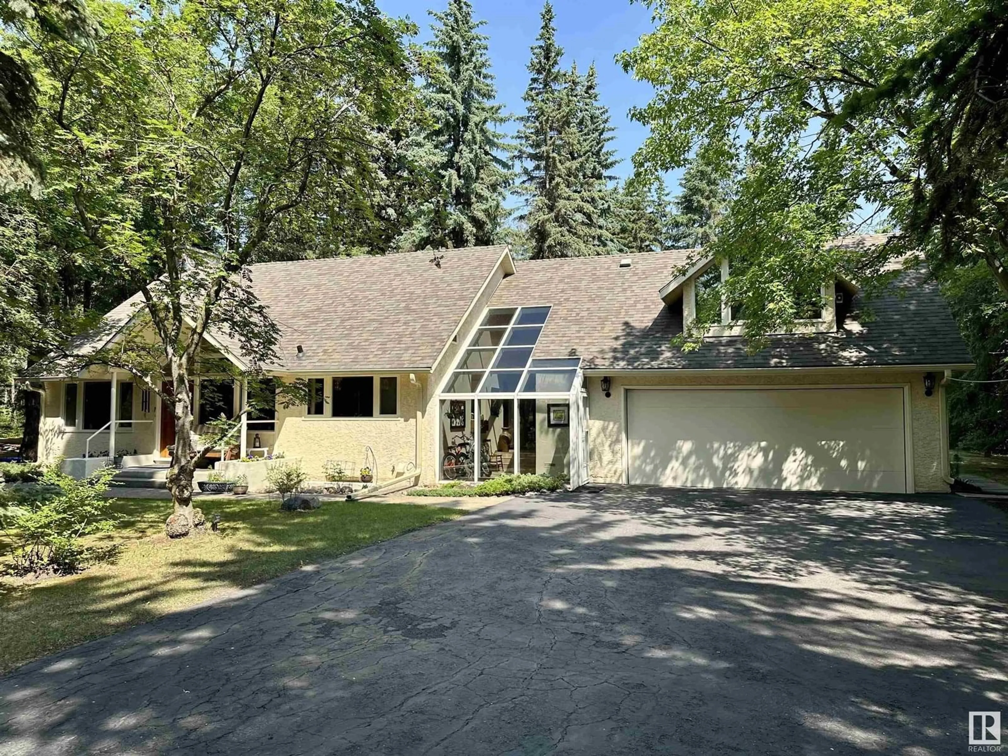 Unknown for 14 WEDGEWOOD CR, Edmonton Alberta T6M2N4