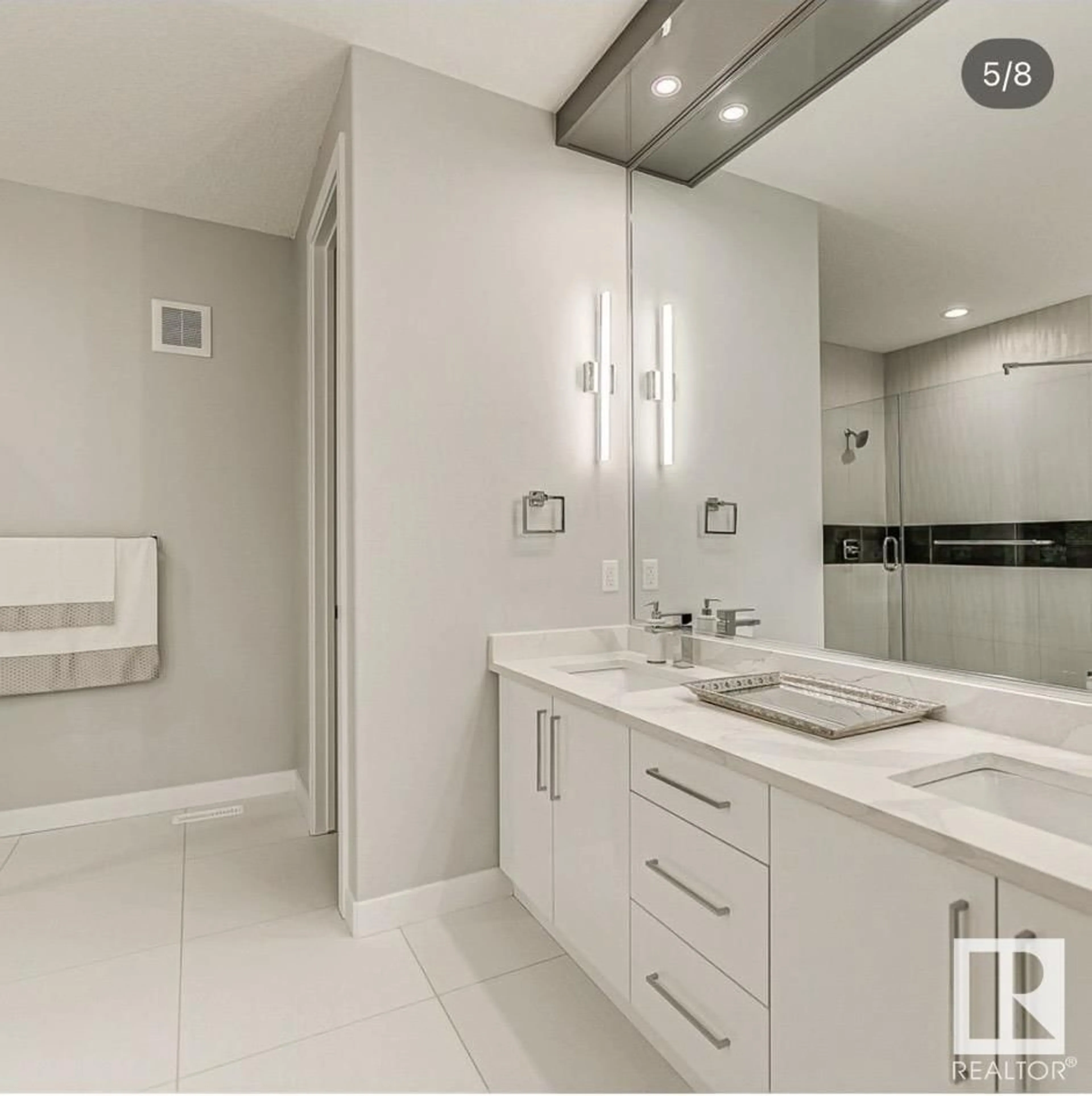 Contemporary bathroom, ceramic/tile floor for 26 NORWYCK WAY, Spruce Grove Alberta T7X1Y1