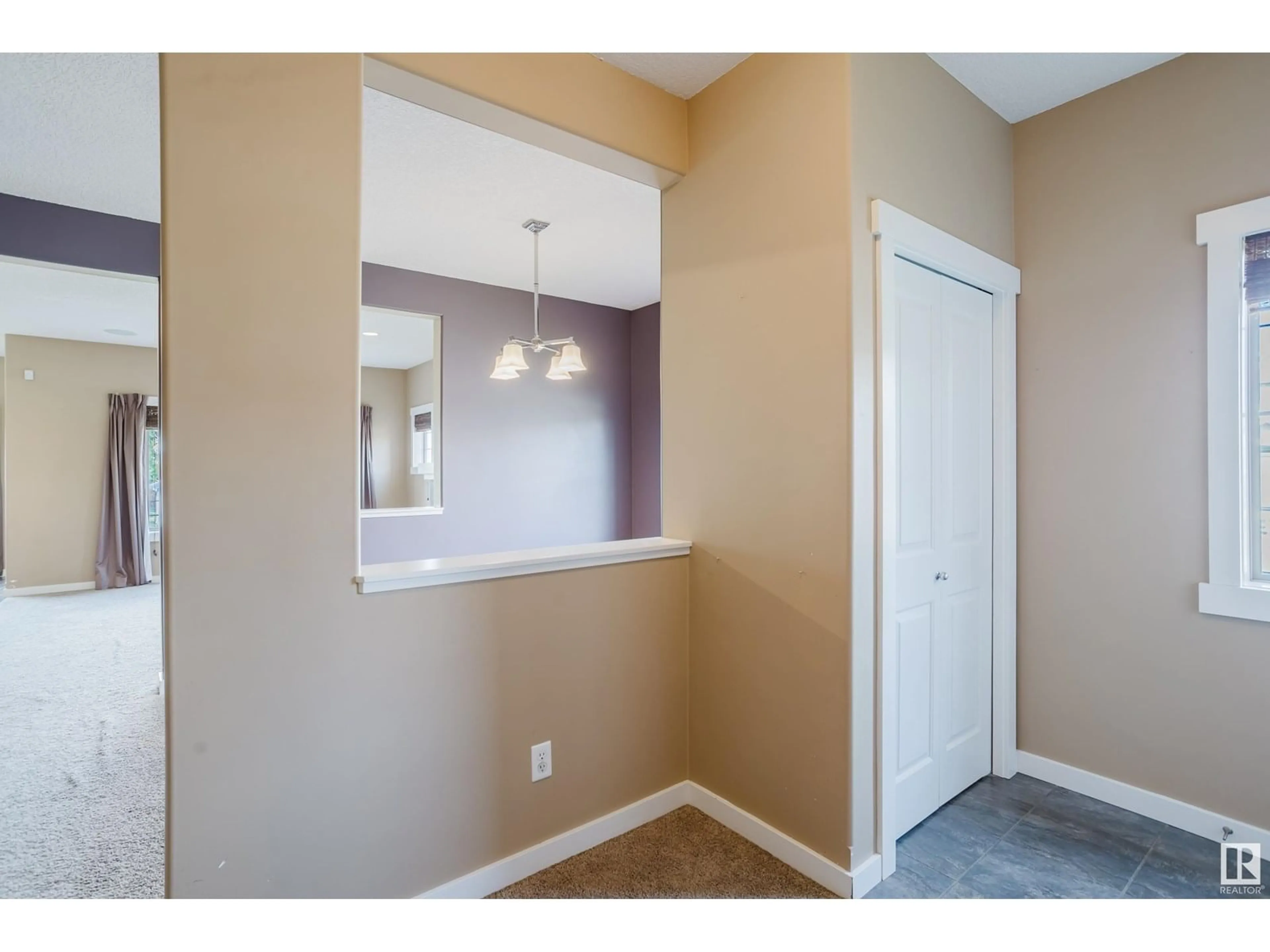 Indoor entryway for 1206 37 AV, Edmonton Alberta T6T0J5