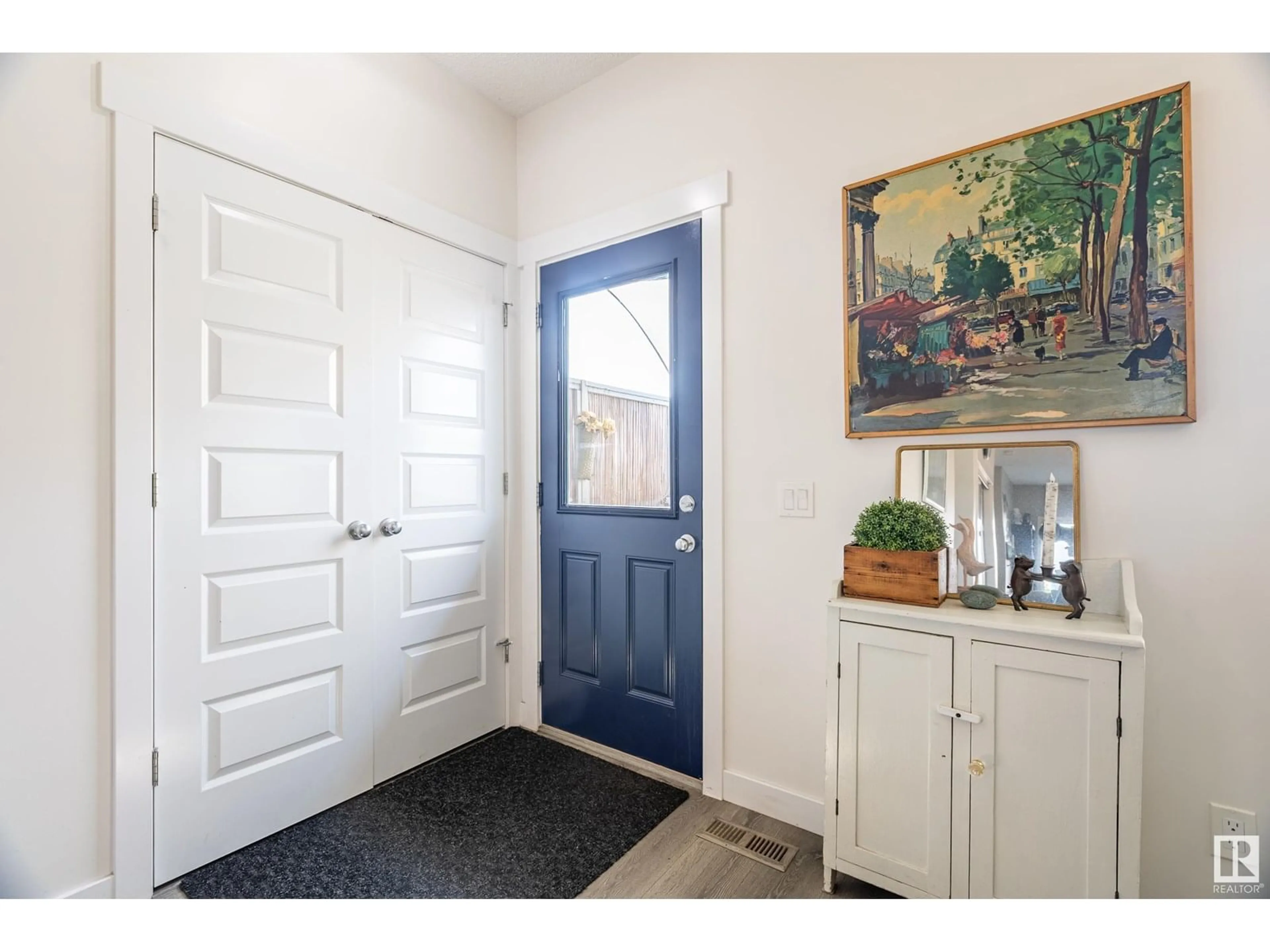 Indoor entryway for 51 JOYAL WY, St. Albert Alberta T8N7V6