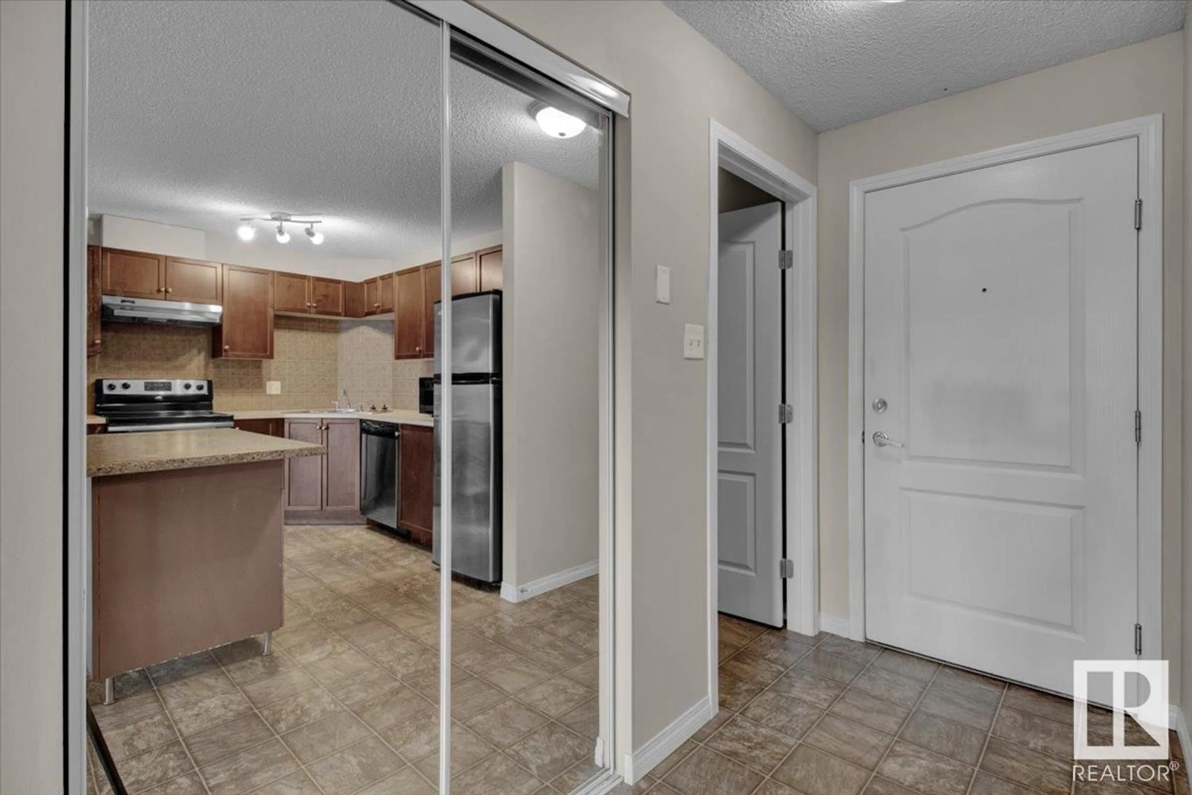 Unknown for 7327 - 7215 SOUTH TERWILLEGAR DR, Edmonton Alberta T6R0L8