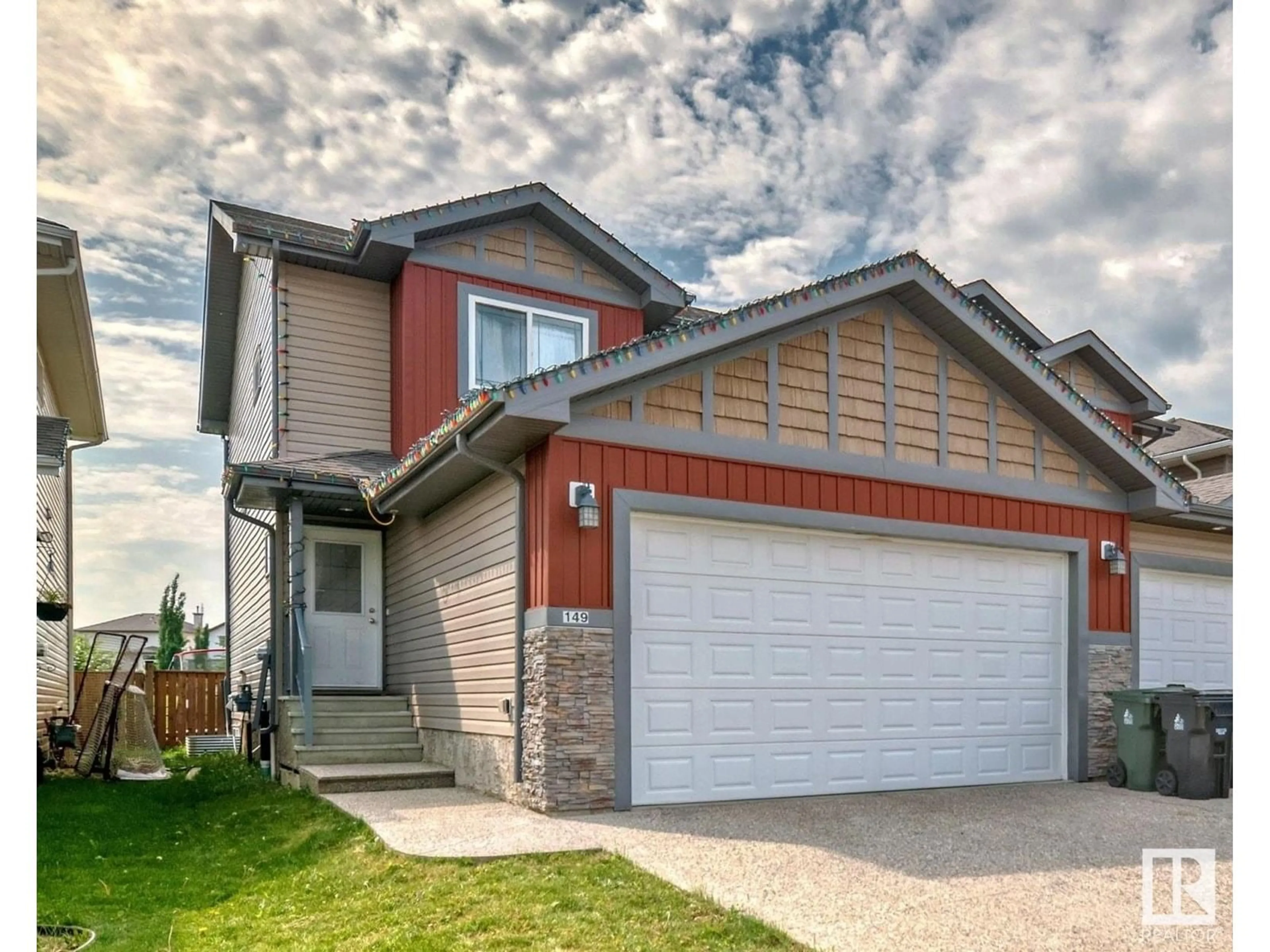 Home with vinyl exterior material, street for 149 SPRUCE GARDENS CR, Spruce Grove Alberta T7X0J9