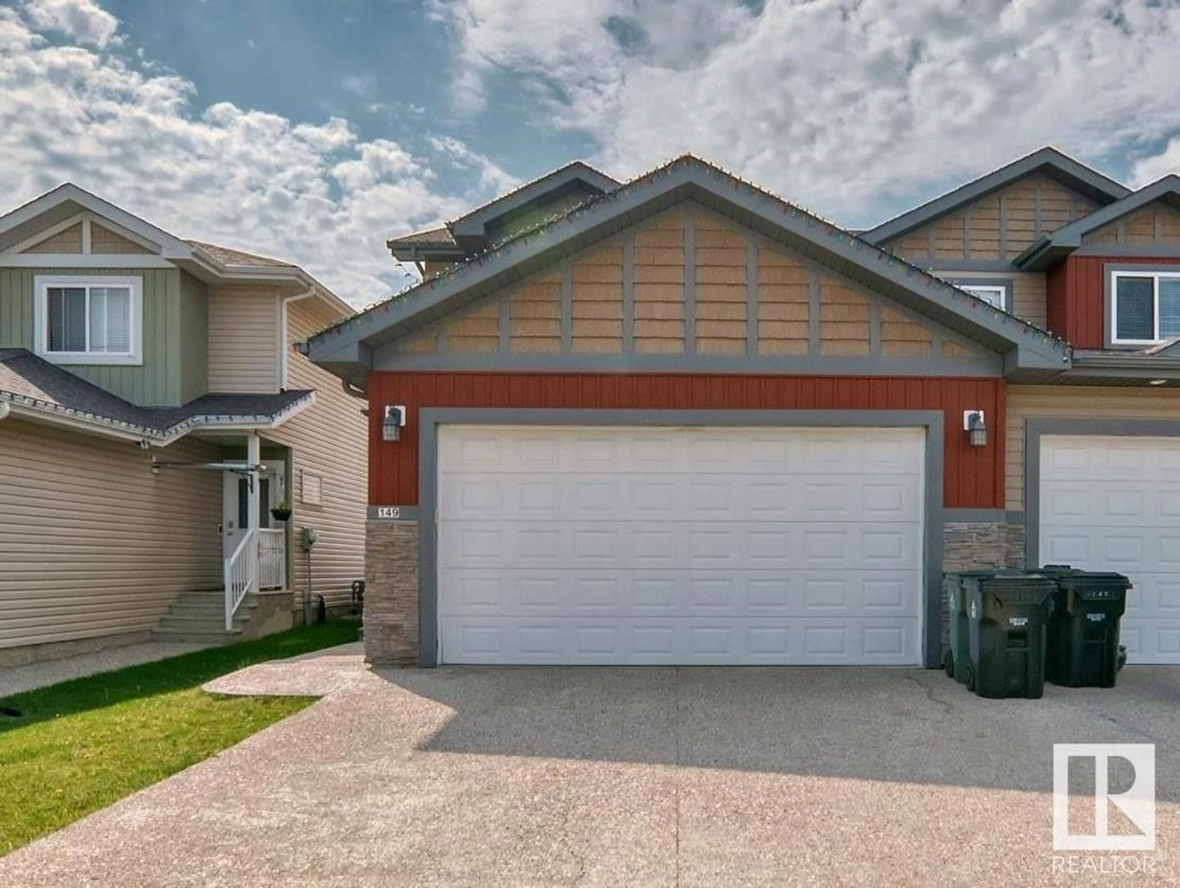 Home with vinyl exterior material, street for 149 SPRUCE GARDENS CR, Spruce Grove Alberta T7X0J9