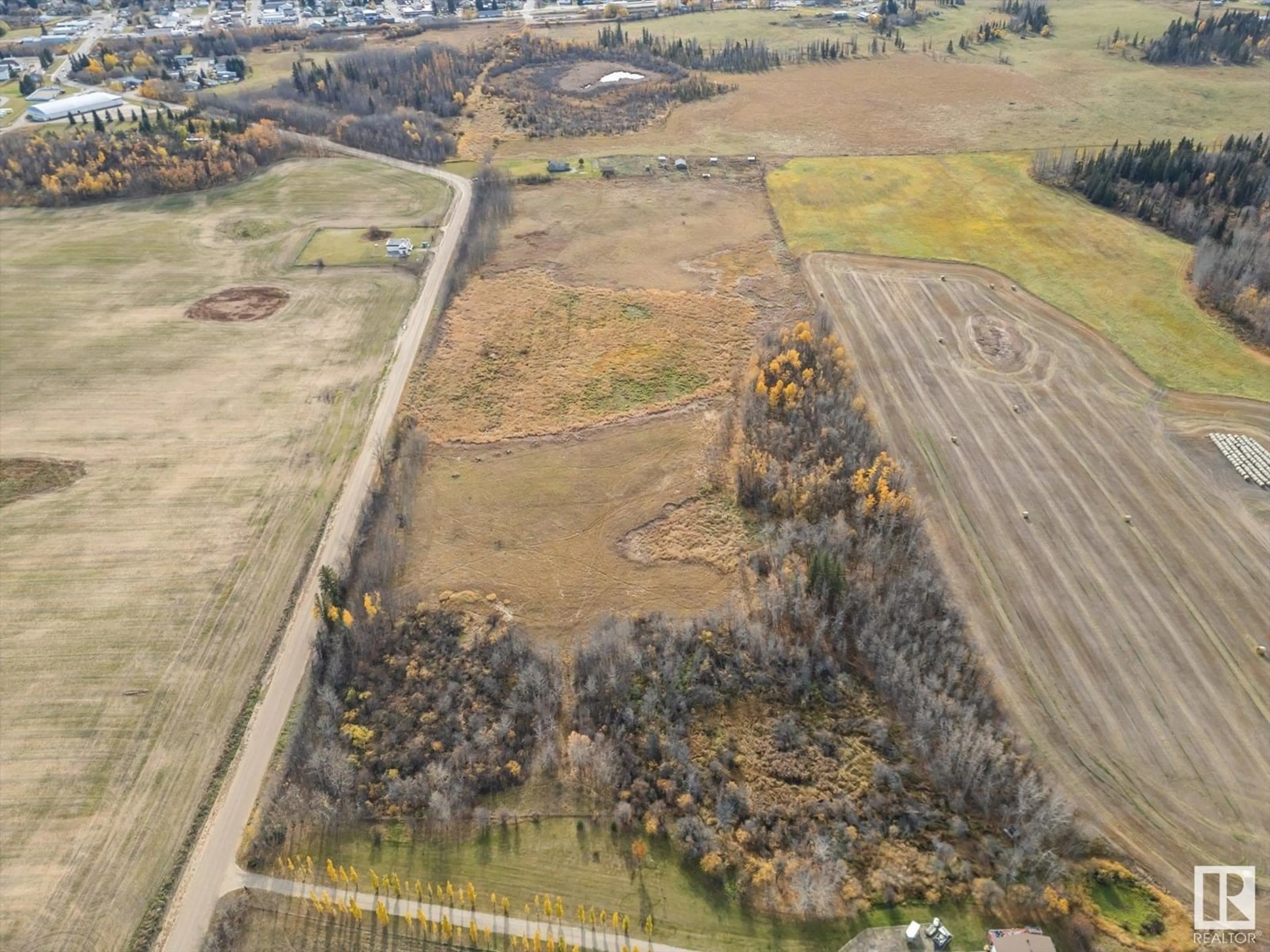 A pic from outside/outdoor area/front of a property/back of a property/a pic from drone, unknown for 54518 RGE ROAD 22, Rural Lac Ste. Anne County Alberta T0E1V0