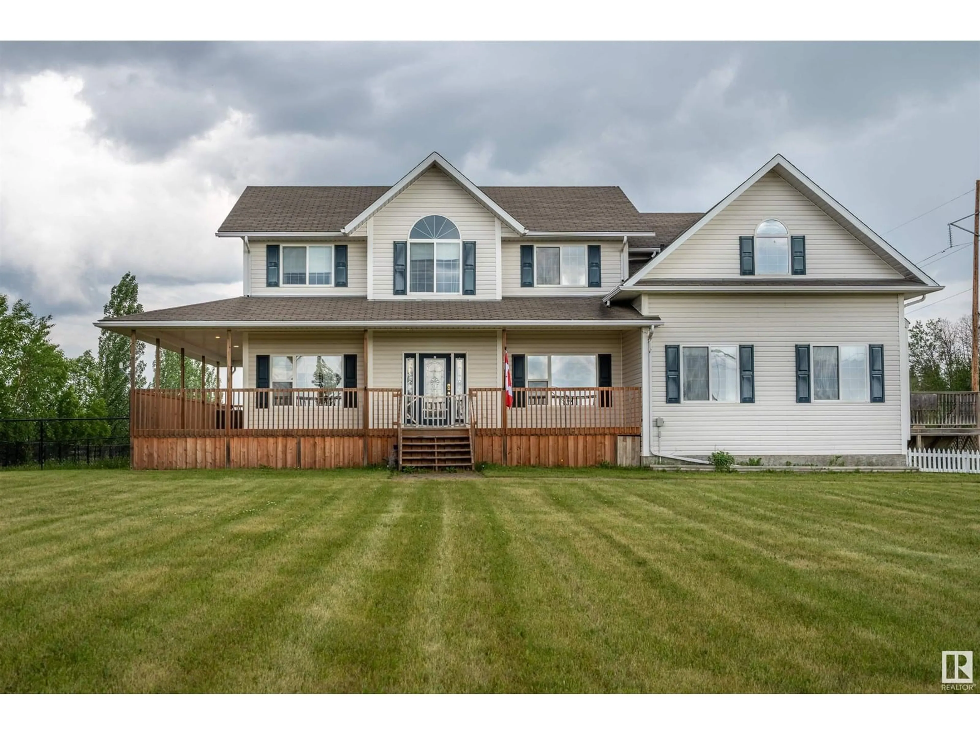 Home with vinyl exterior material, unknown for 42310 TWP 632, Rural Bonnyville M.D. Alberta T9M1P2