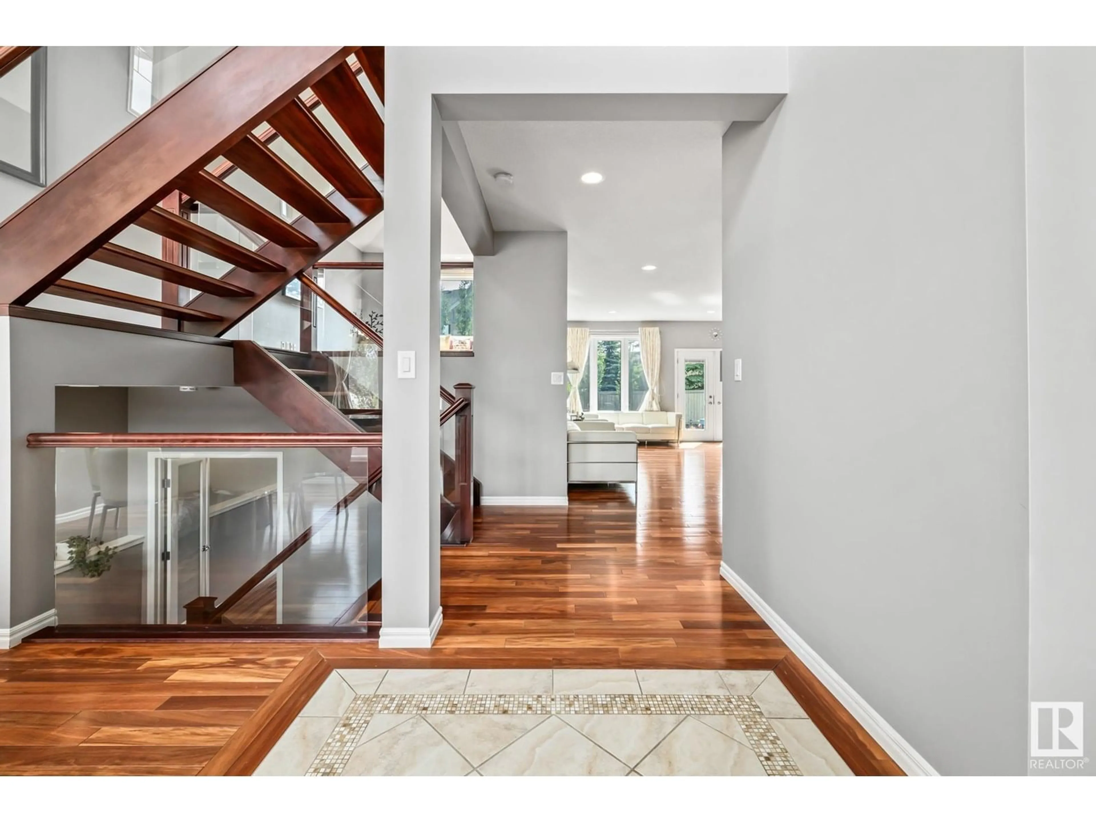 Indoor entryway for #26 - 10550 ELLERSLIE RD, Edmonton Alberta T6W0Y2