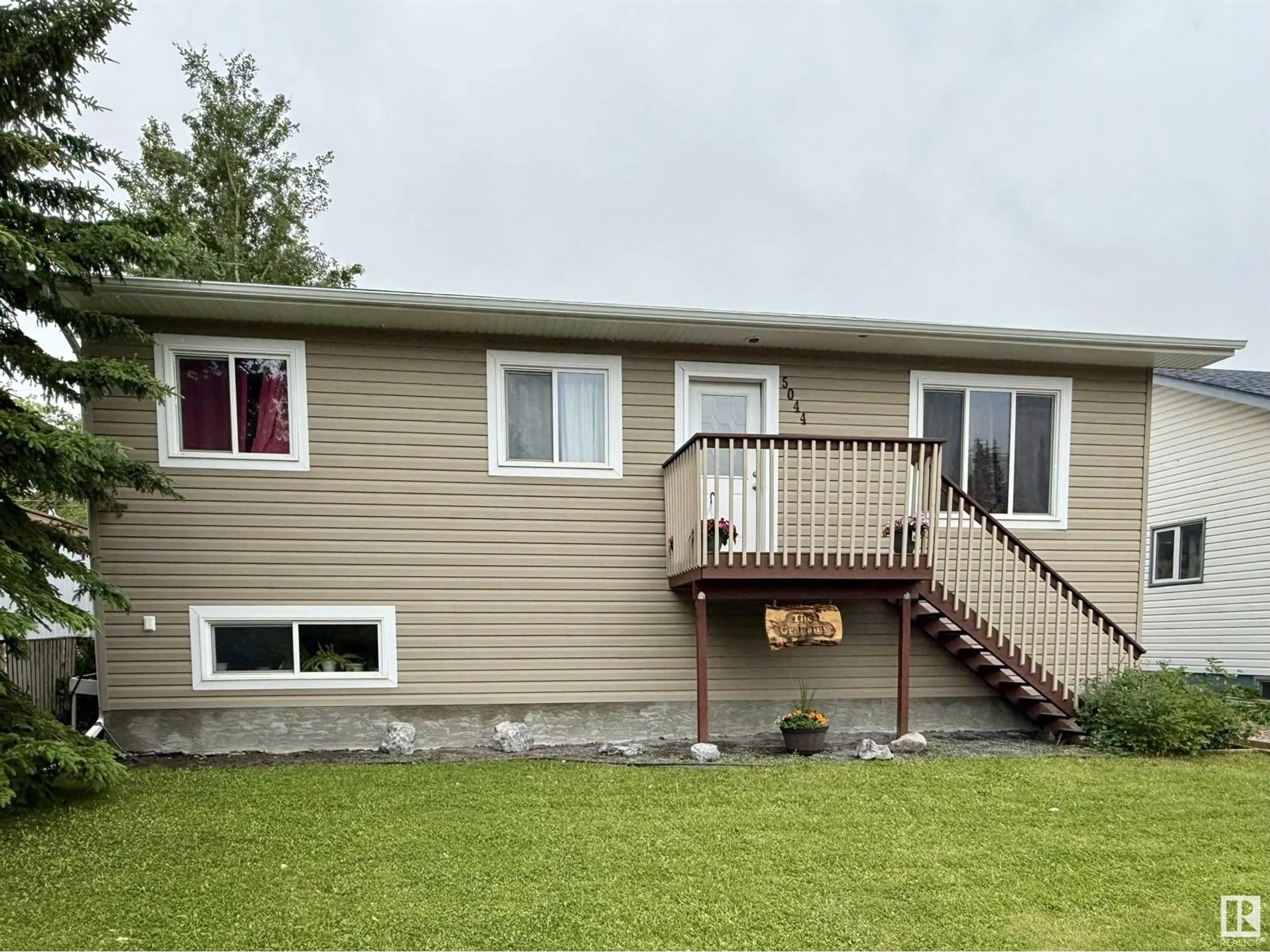 Home with vinyl exterior material, unknown for 5044 43 STREET, Drayton Valley Alberta T7A1B8