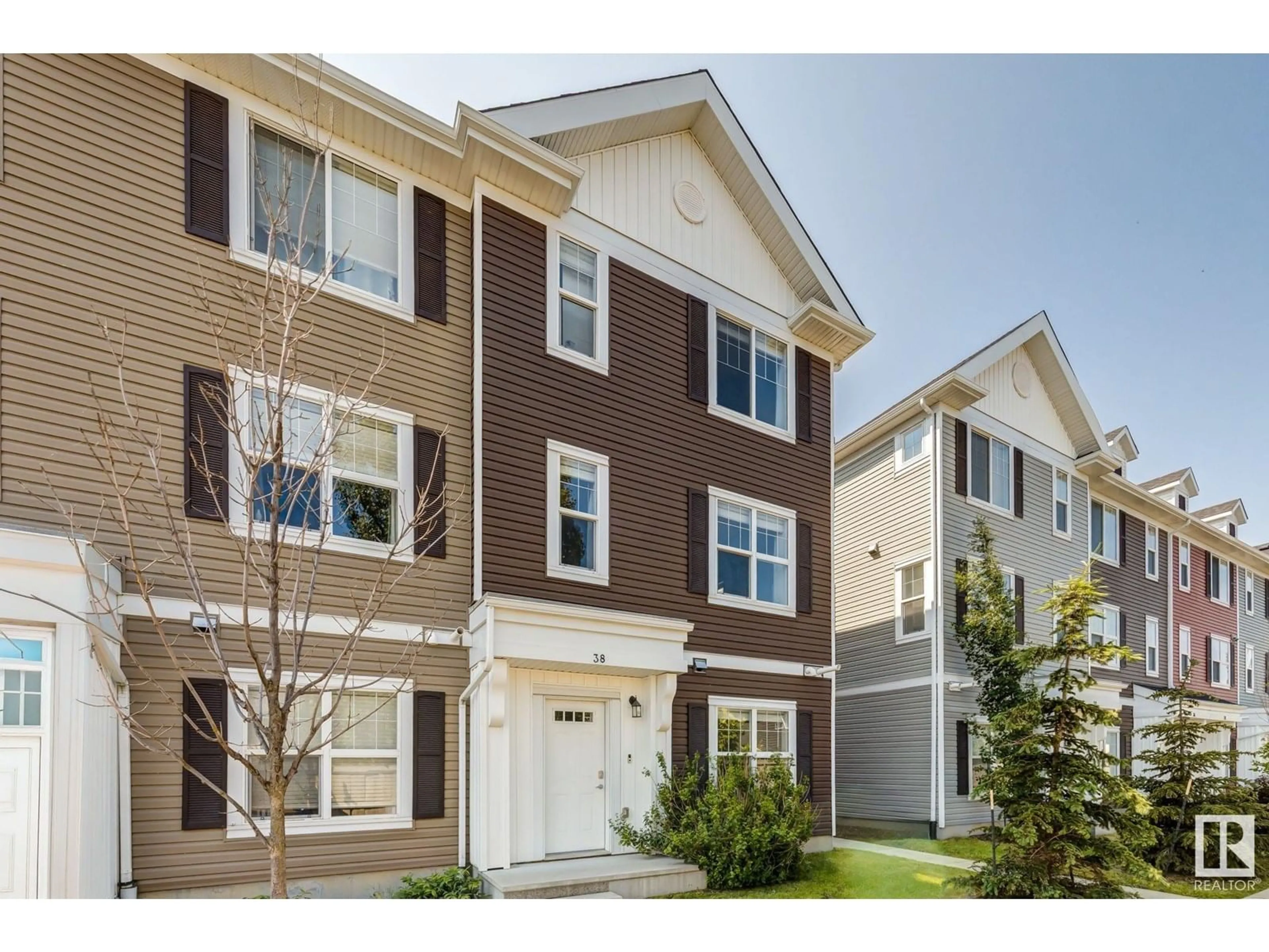 Home with vinyl exterior material, street for 903 - 38 CRYSTALLINA NERA WY, Edmonton Alberta T5Z0N6