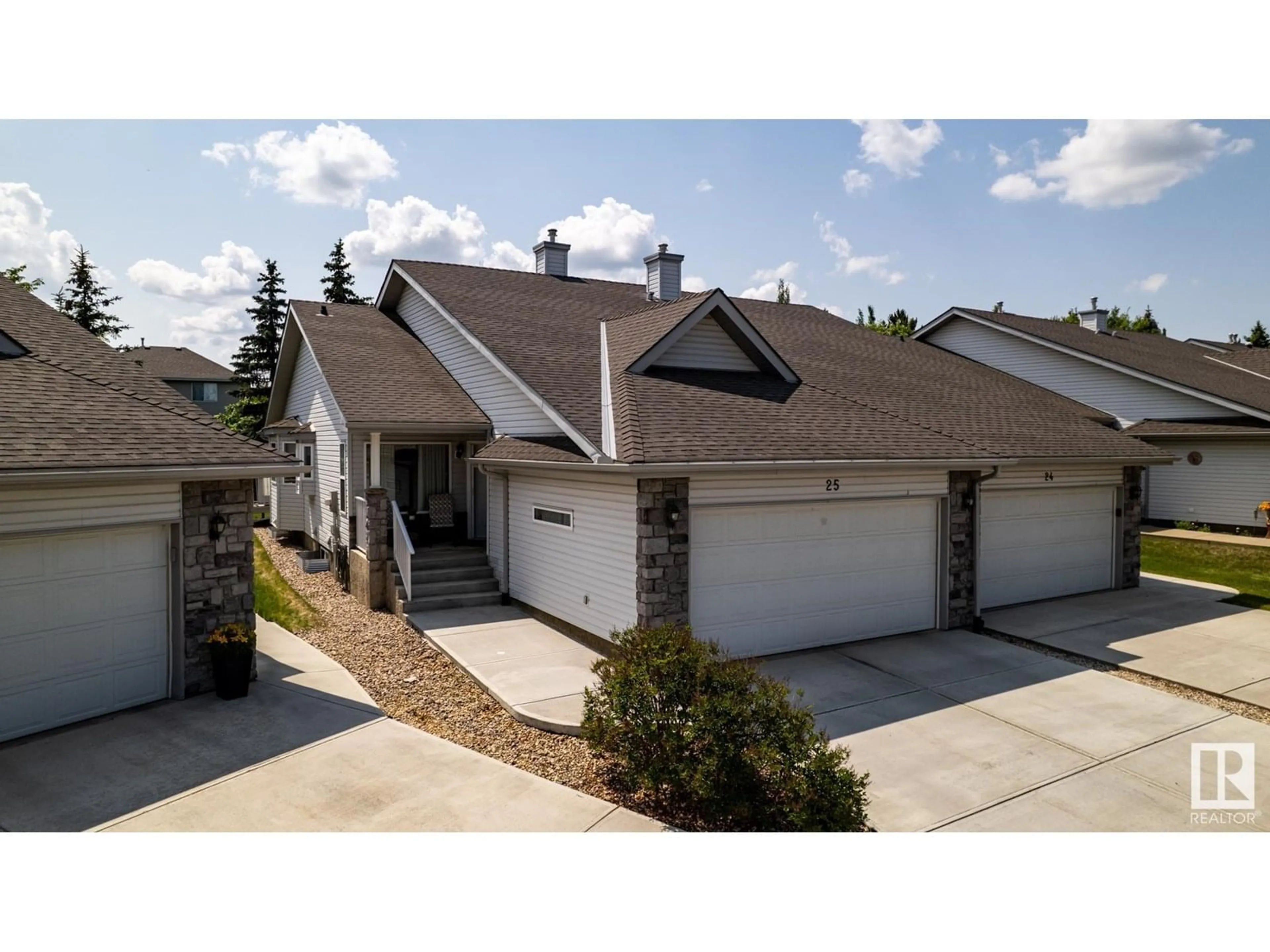 A pic from outside/outdoor area/front of a property/back of a property/a pic from drone, street for 25 - 330 GALBRAITH CL, Edmonton Alberta T5T6L9