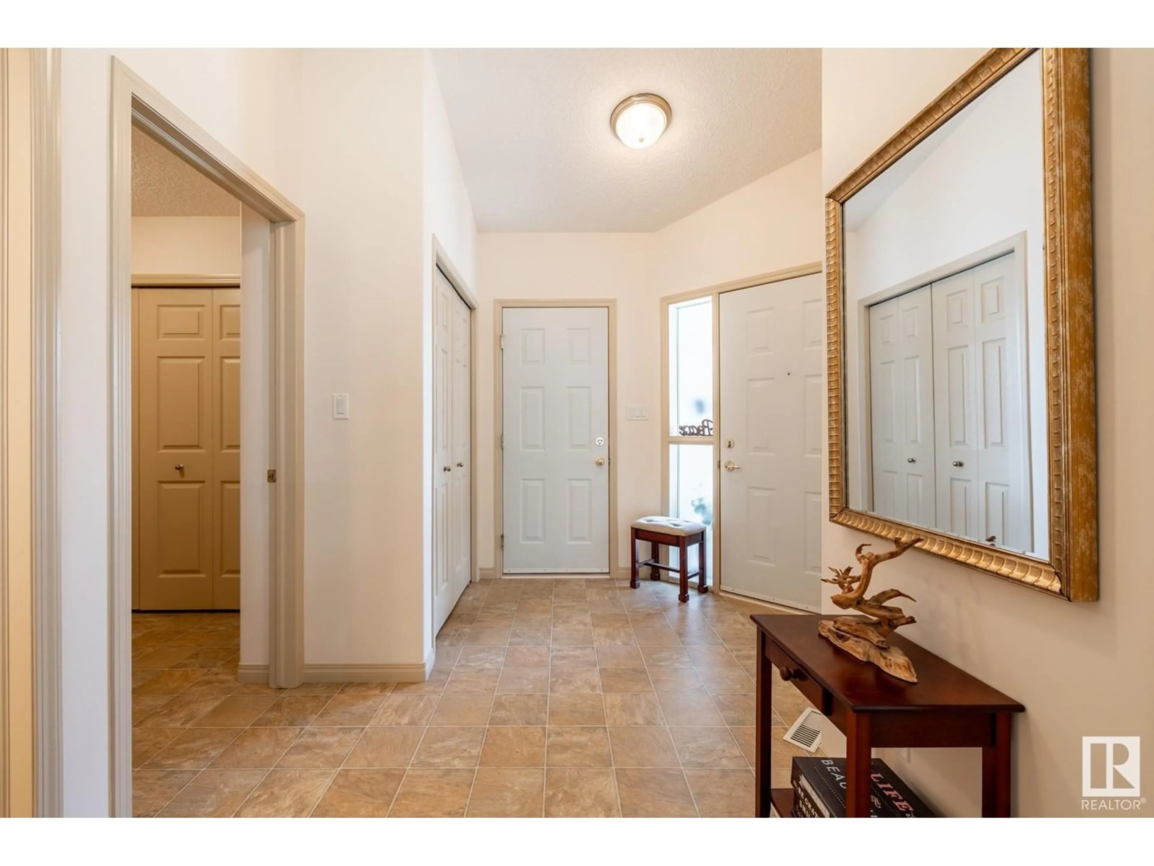 Indoor entryway for 25 - 330 GALBRAITH CL, Edmonton Alberta T5T6L9