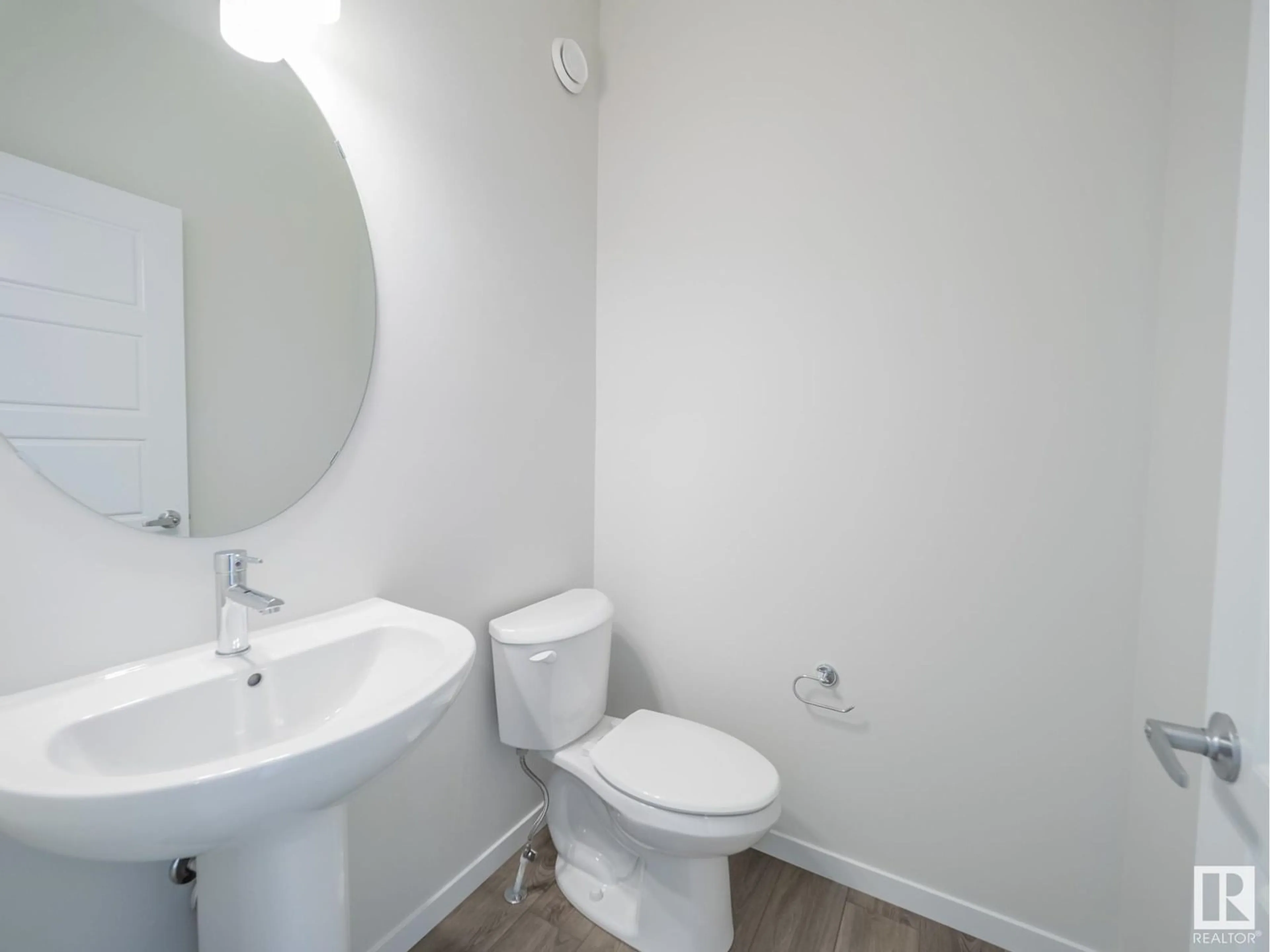 Standard bathroom, floor is not visible for 19 REDPOLL WD, St. Albert Alberta T8N8C7