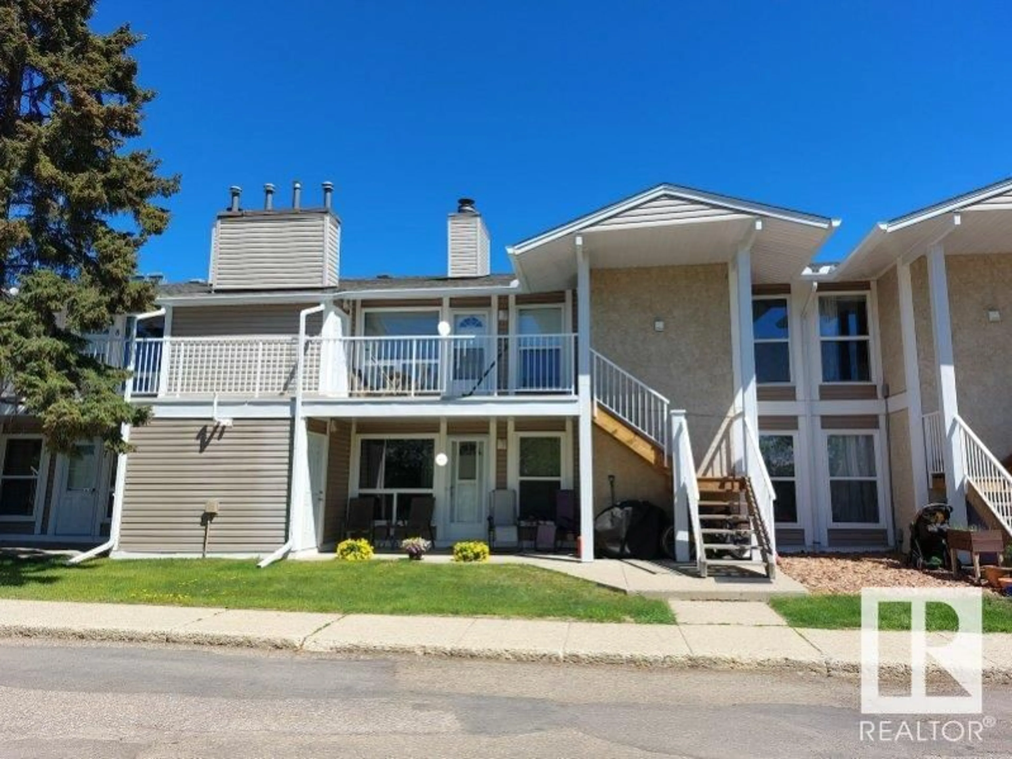 Home with vinyl exterior material, unknown for #6 - 2204 118 ST, Edmonton Alberta T6J5K2