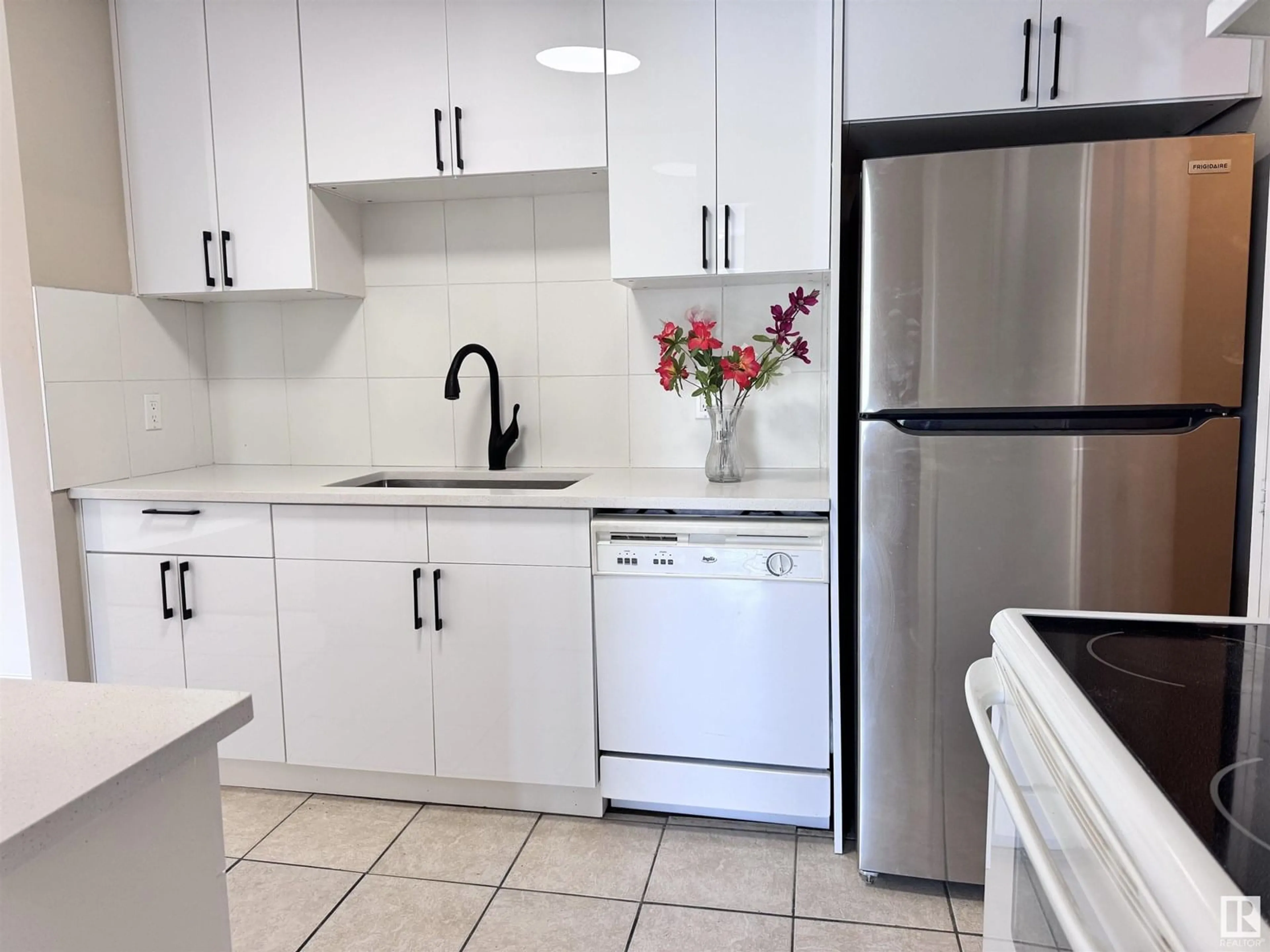 Standard kitchen, ceramic/tile floor for #6 - 2204 118 ST, Edmonton Alberta T6J5K2