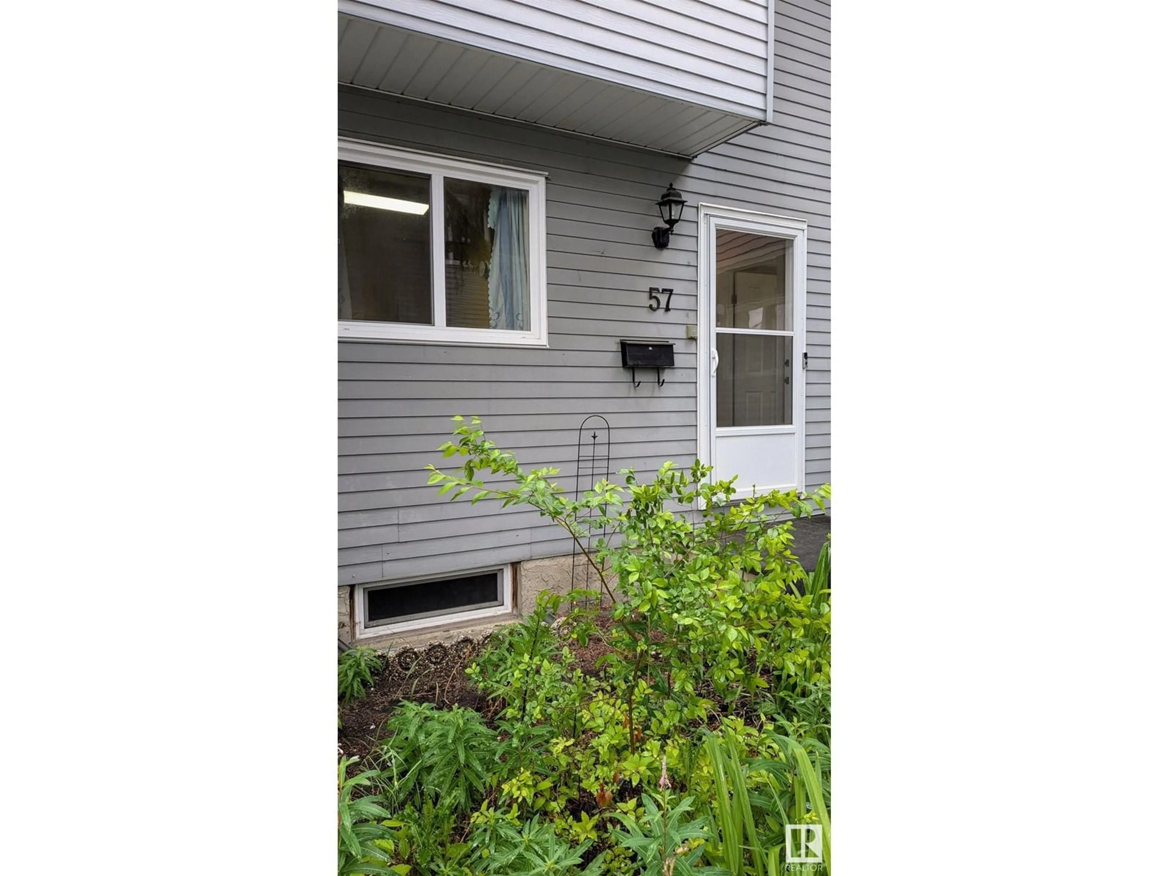 Unknown for NW - 57 1415 62 ST, Edmonton Alberta T6L4K1