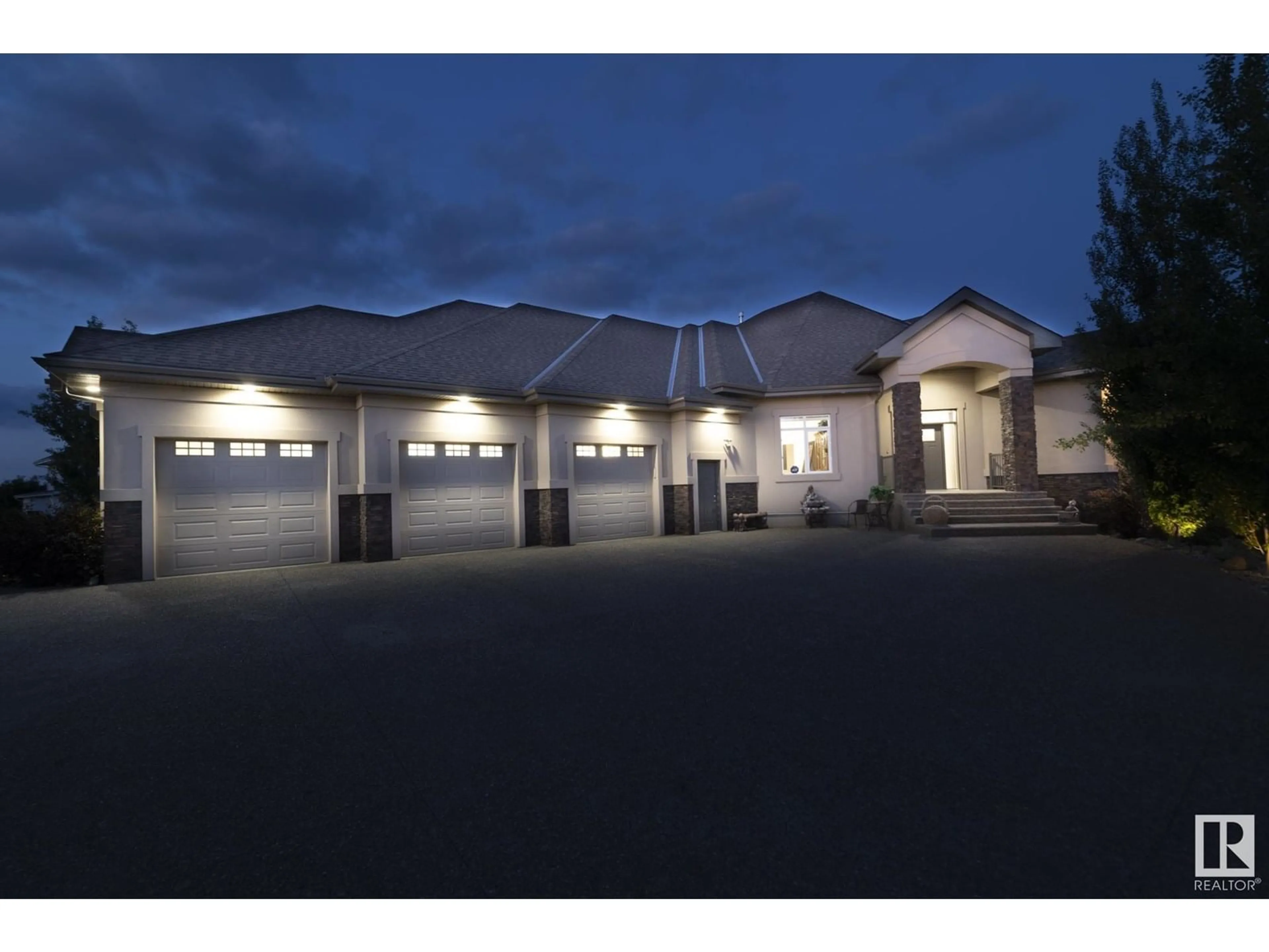 Indoor garage for 54302 - 224 RGE RD 250, Rural Sturgeon County Alberta T8T0C9