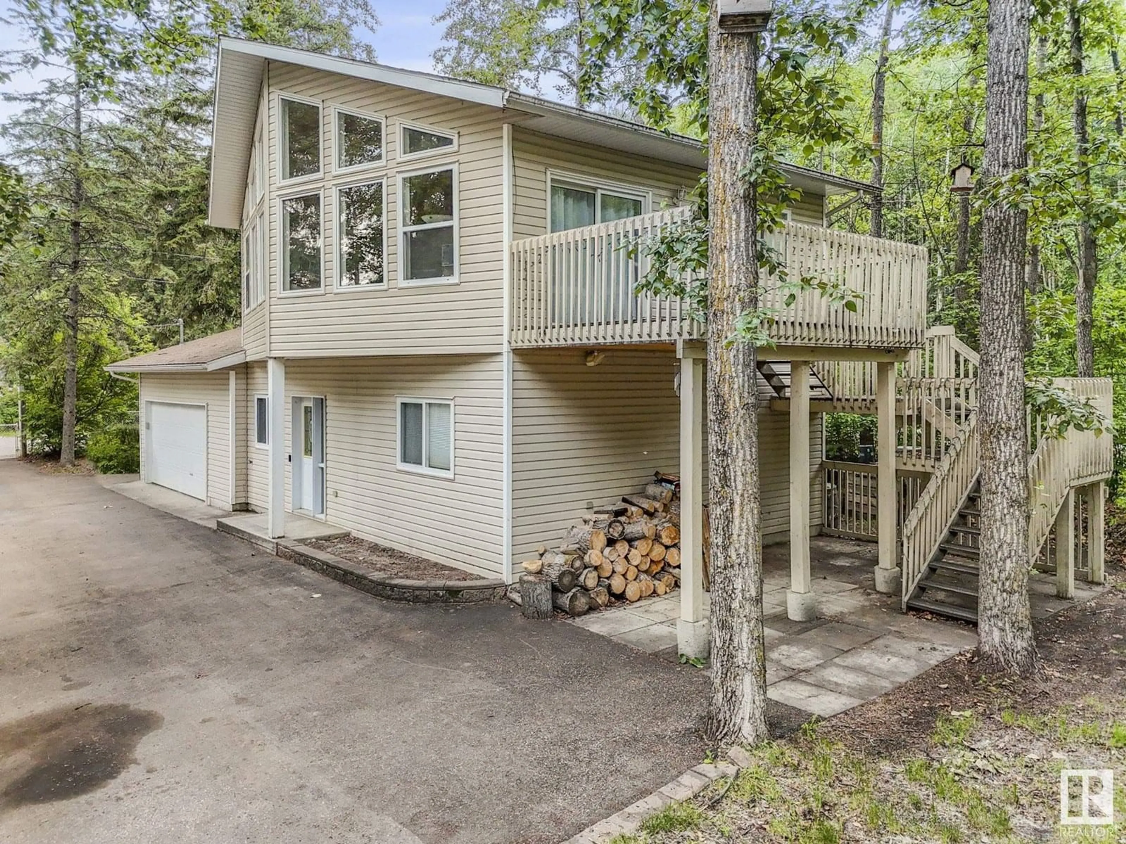 Home with vinyl exterior material, unknown for 615 ASH ST, Rural Sturgeon County Alberta T0G0J0