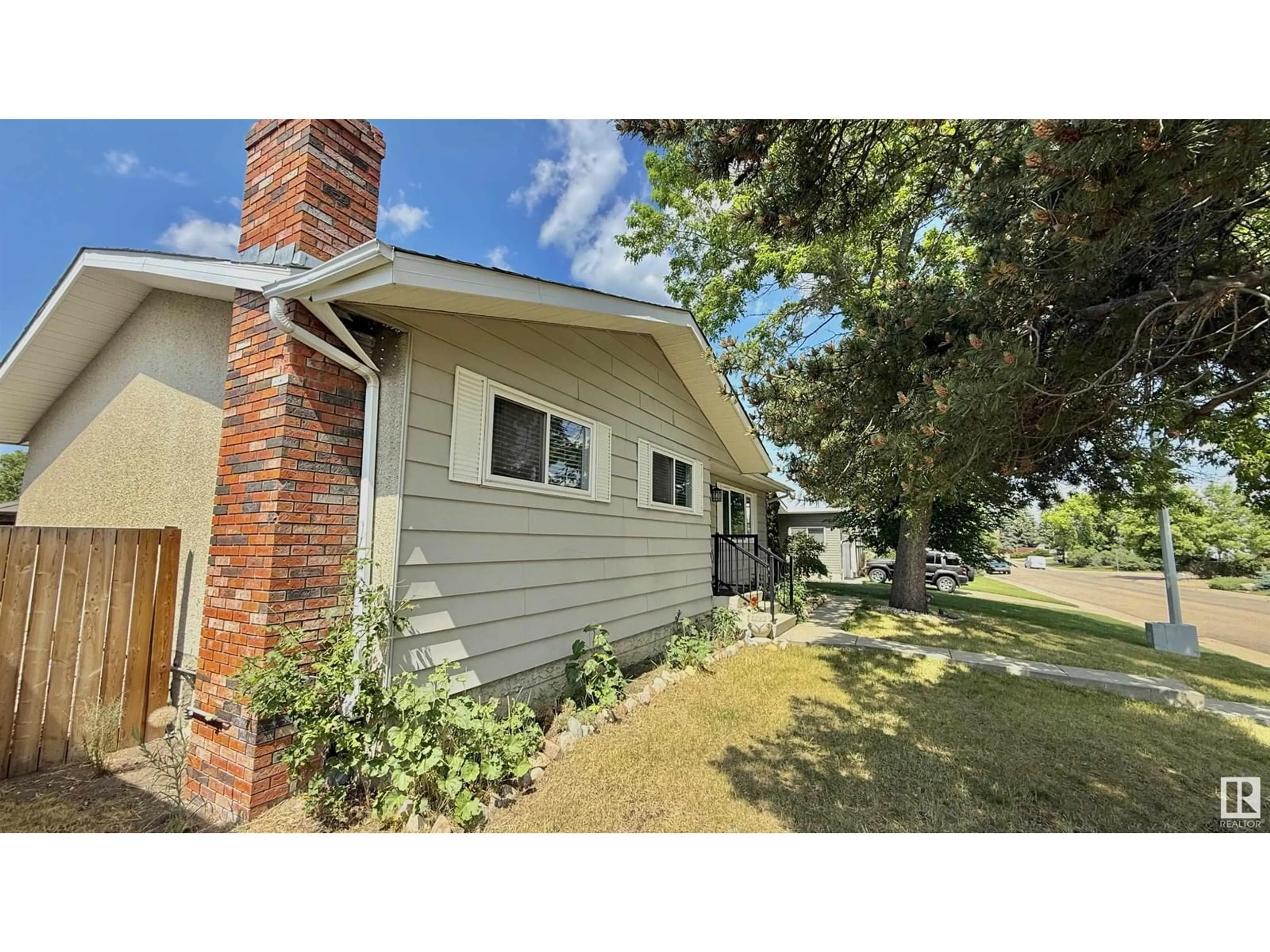 Unknown for 15012 58 ST, Edmonton Alberta T5A2M2