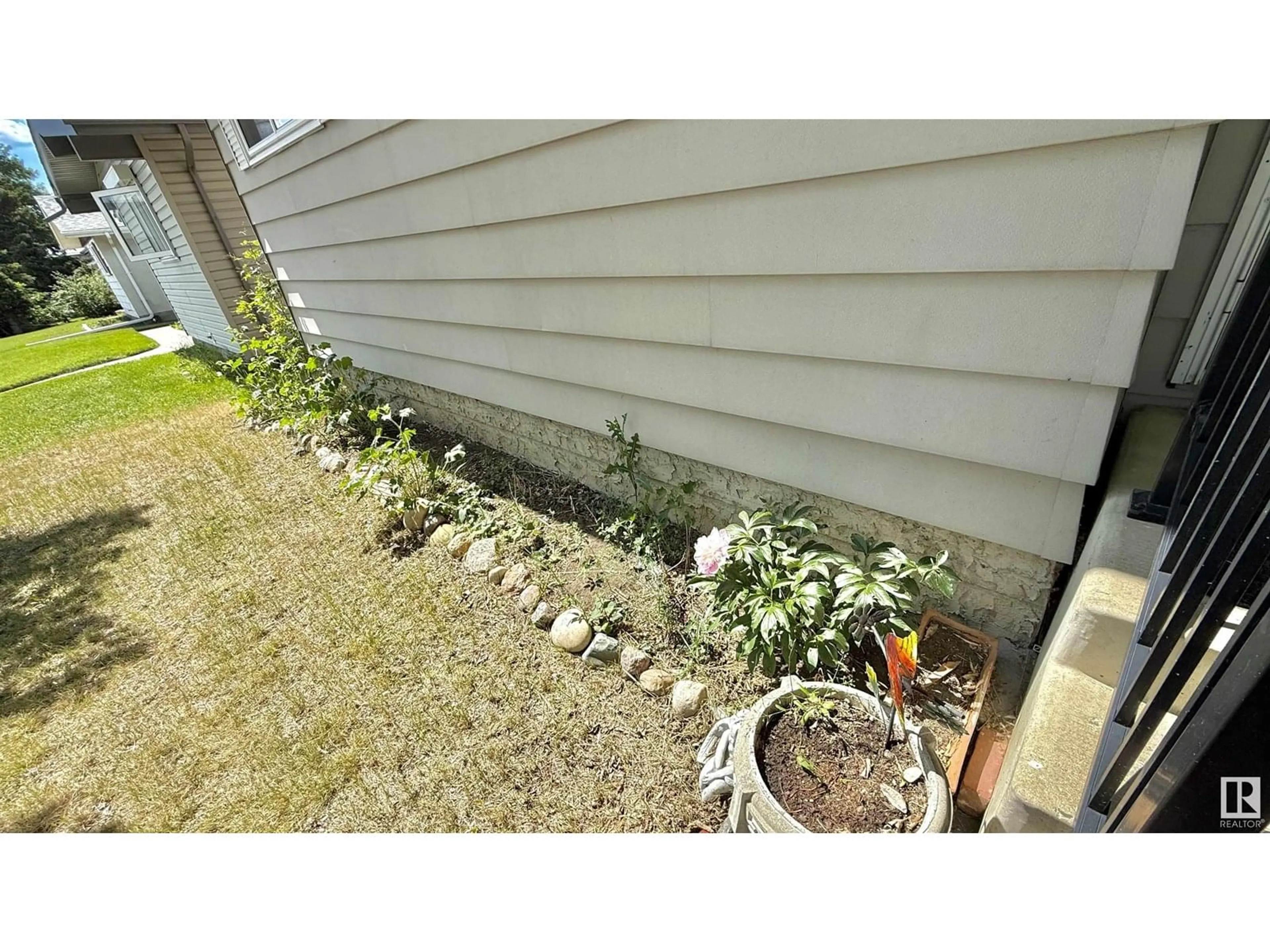 Unknown for 15012 58 ST, Edmonton Alberta T5A2M2