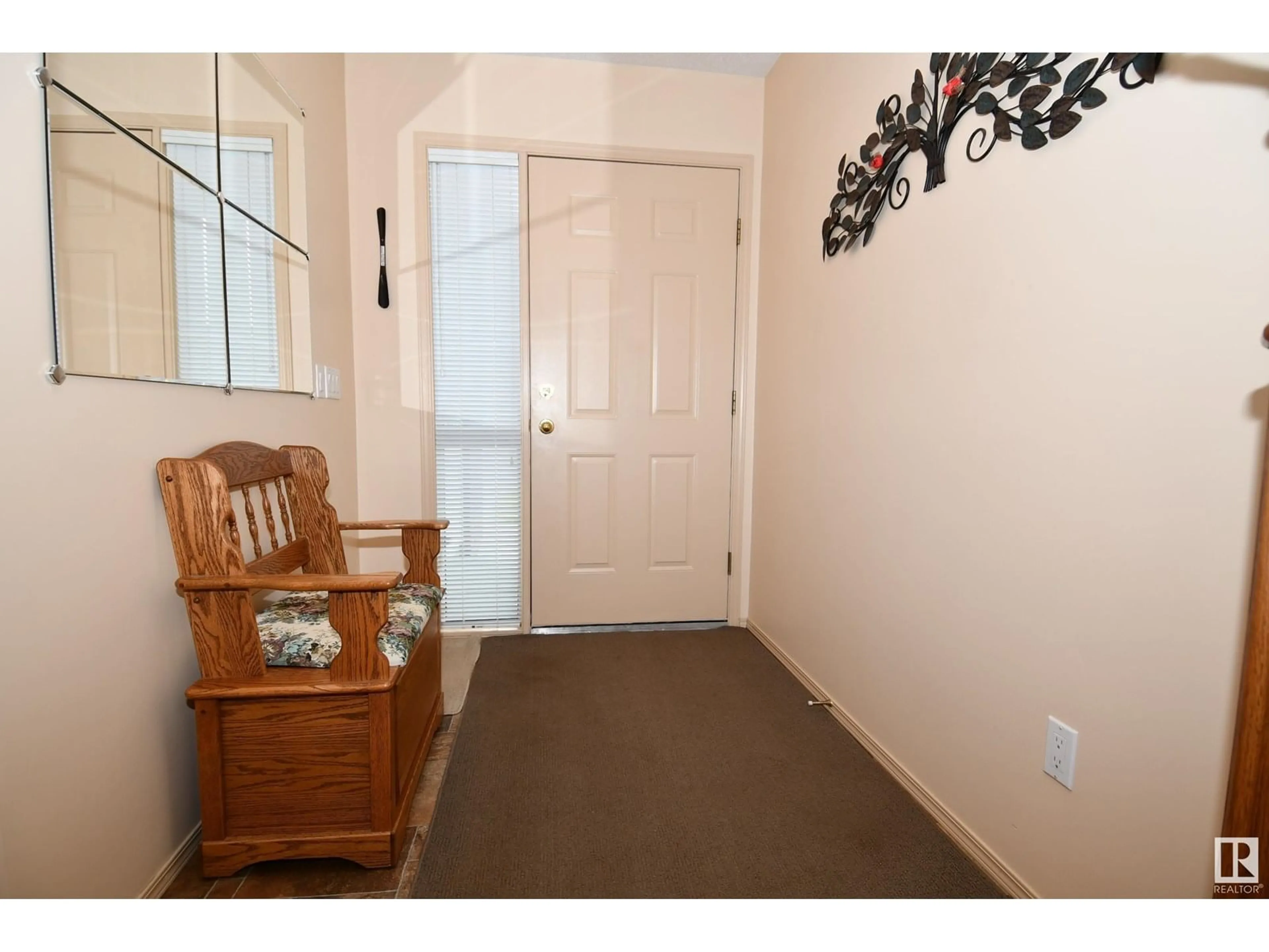 Indoor entryway for 117 LAKESIDE PL, Leduc Alberta T9E6P3