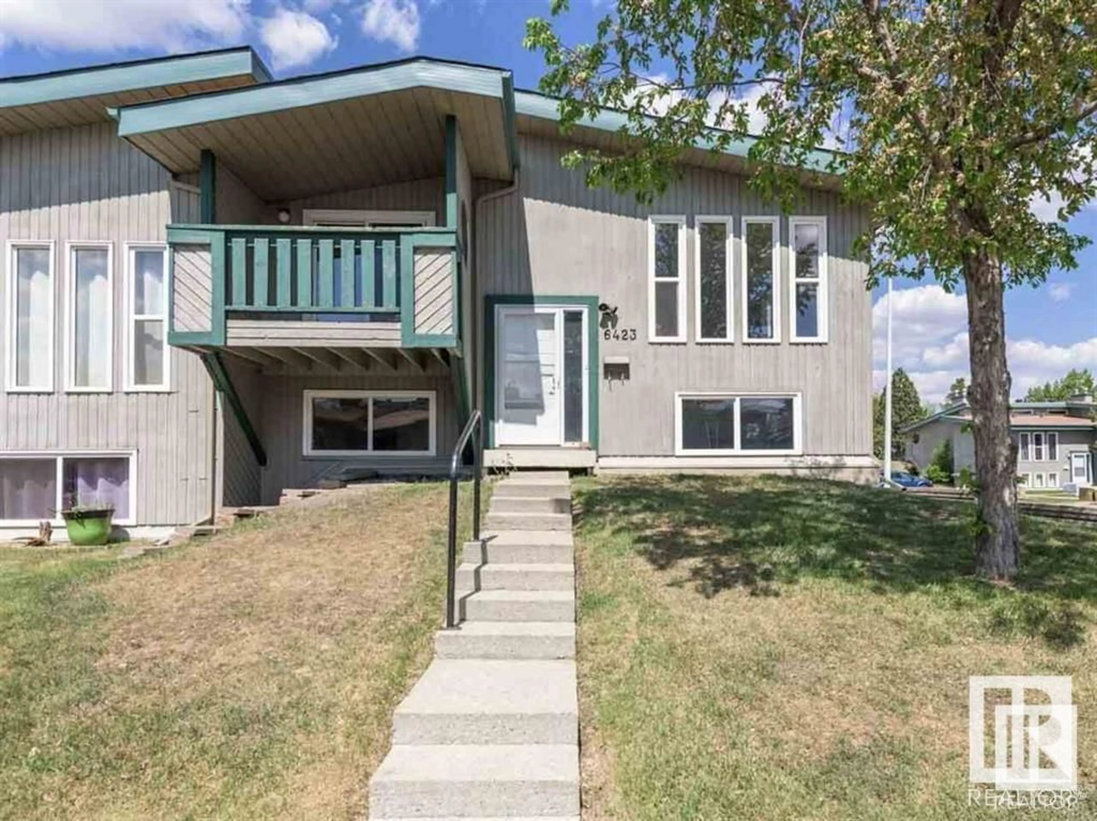 Home with vinyl exterior material, mountain view for NW - 6423 189 STREET, Edmonton Alberta T5T2P3