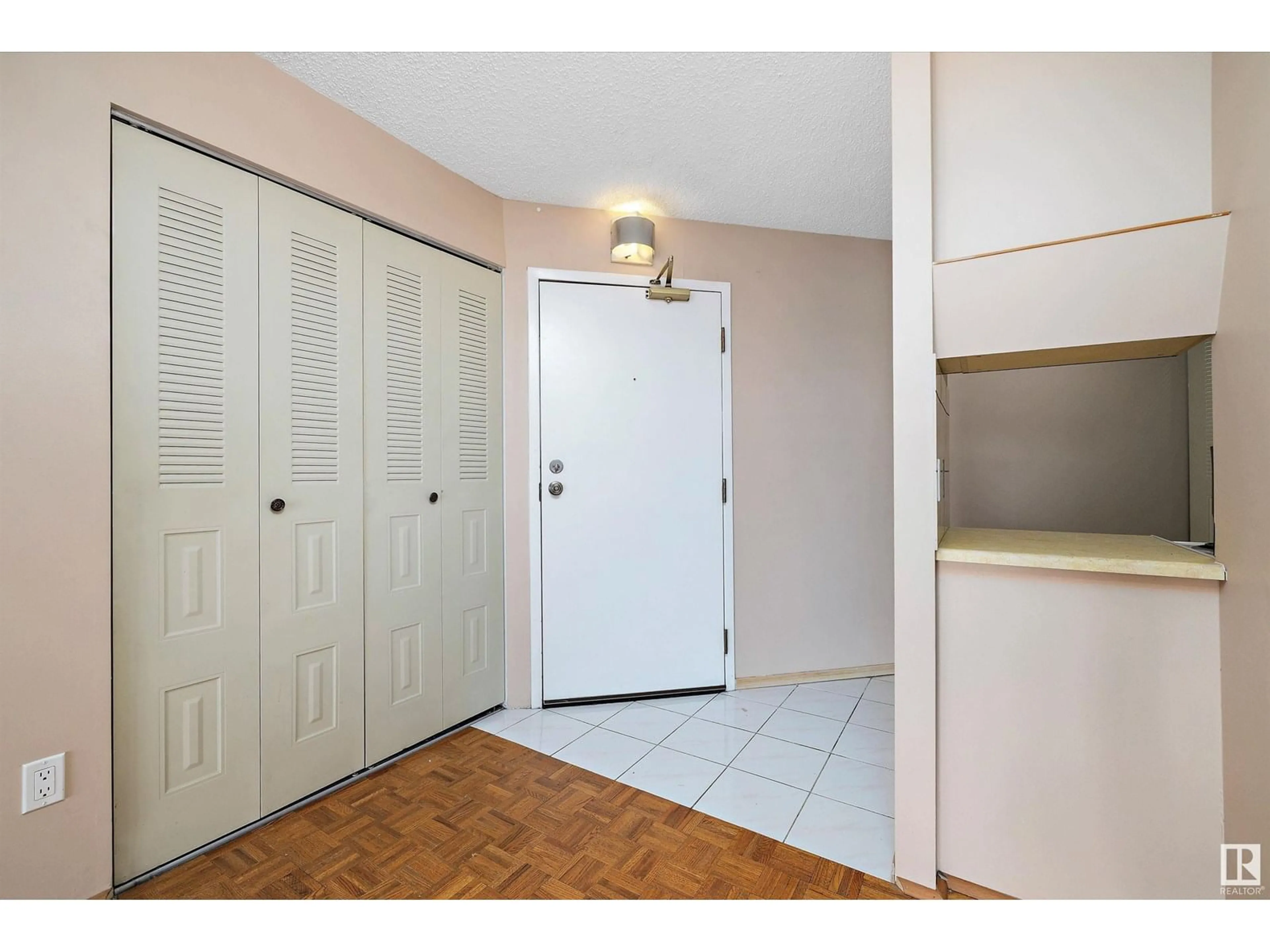 Unknown for 1607 SASKATCHEWAN DR, Edmonton Alberta T6E6B6