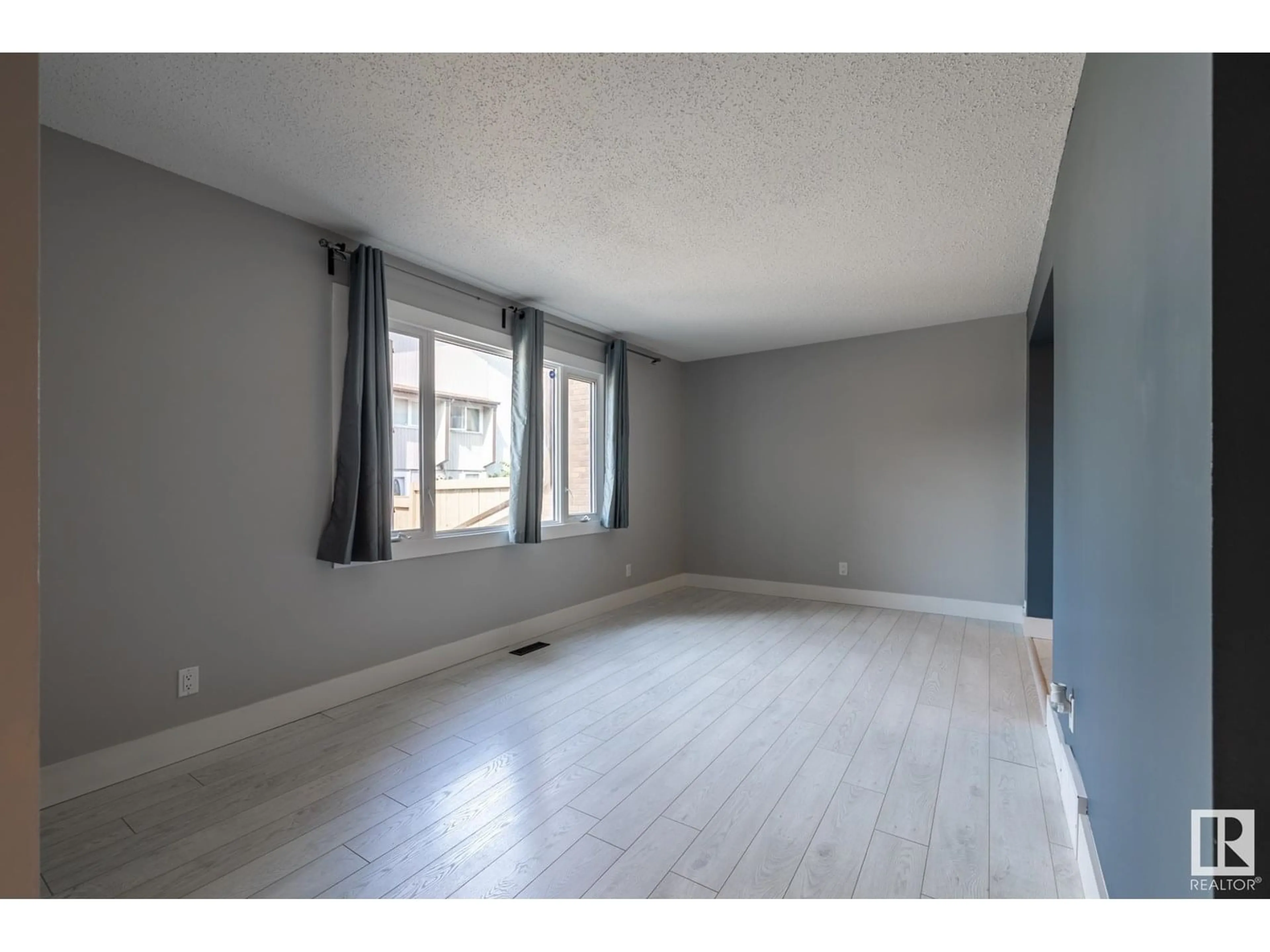 A pic of a room for 10 - 14110 80 ST, Edmonton Alberta T5C1L6