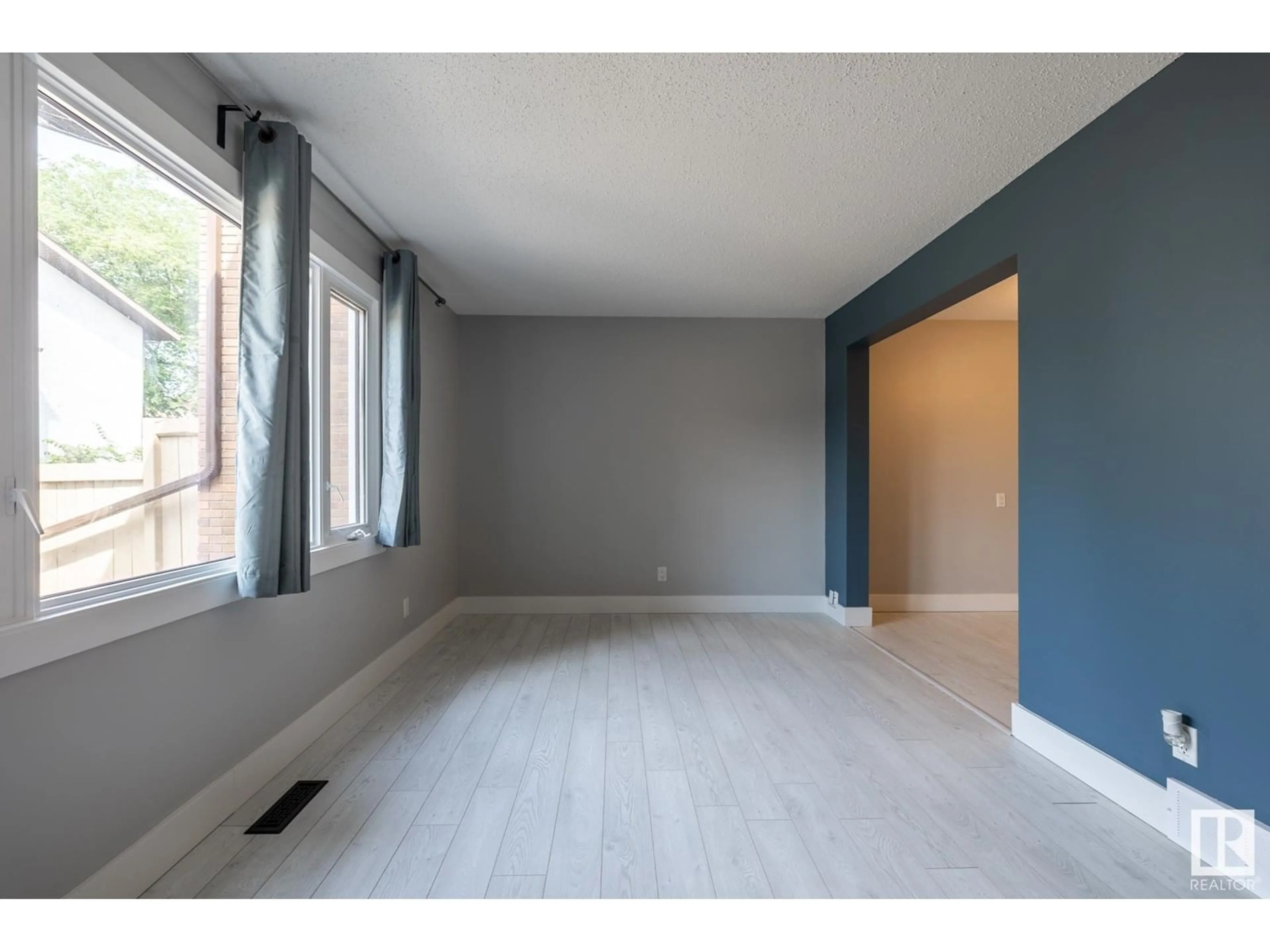 A pic of a room for 10 - 14110 80 ST, Edmonton Alberta T5C1L6