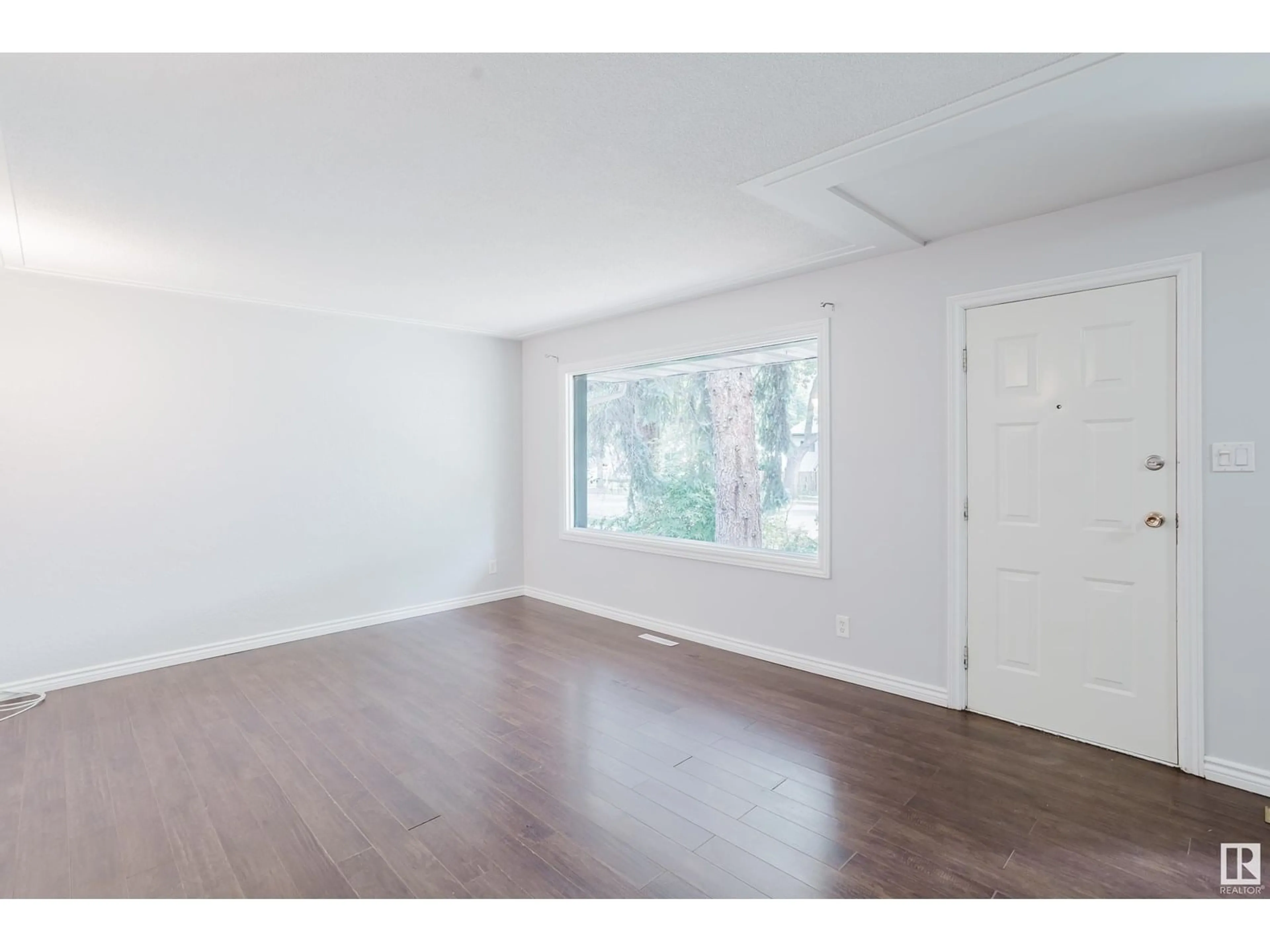 A pic of a room for NW - 11932 45 ST, Edmonton Alberta T5W2T6