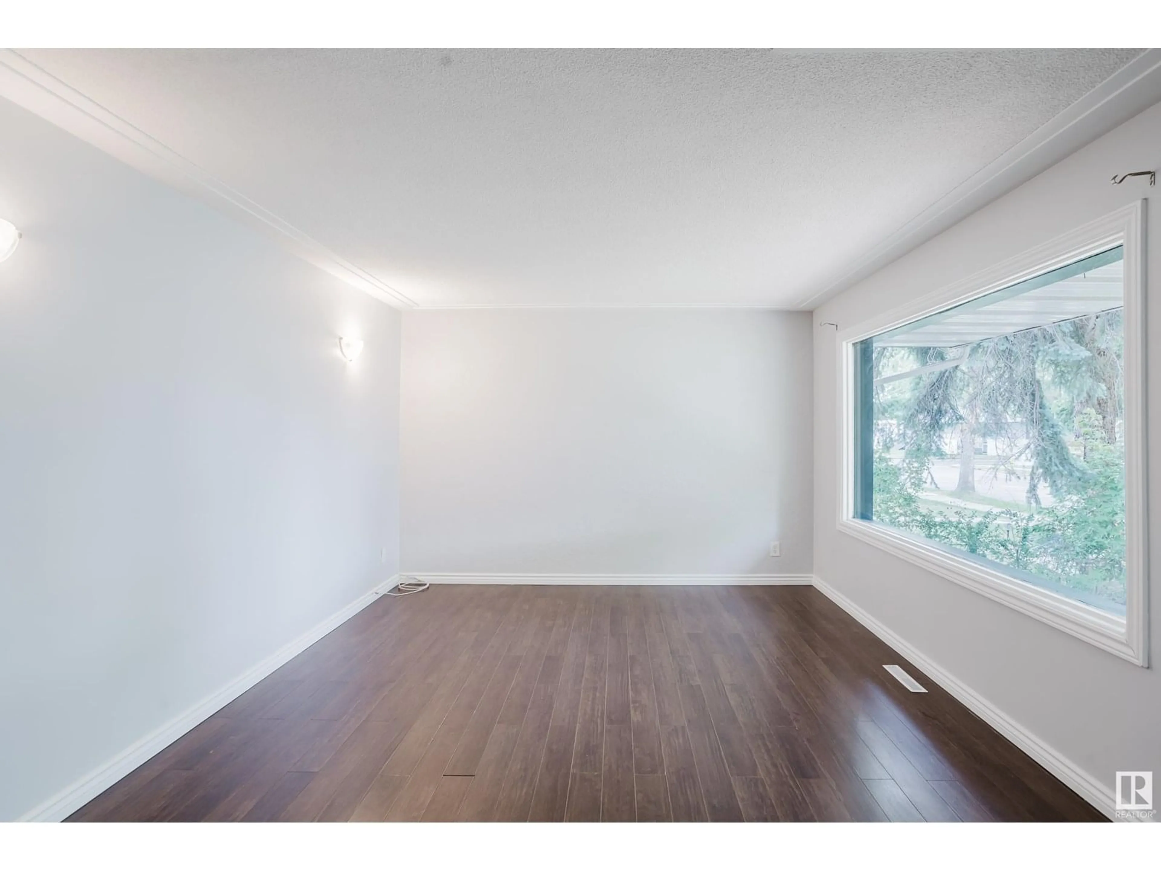 A pic of a room for NW - 11932 45 ST, Edmonton Alberta T5W2T6