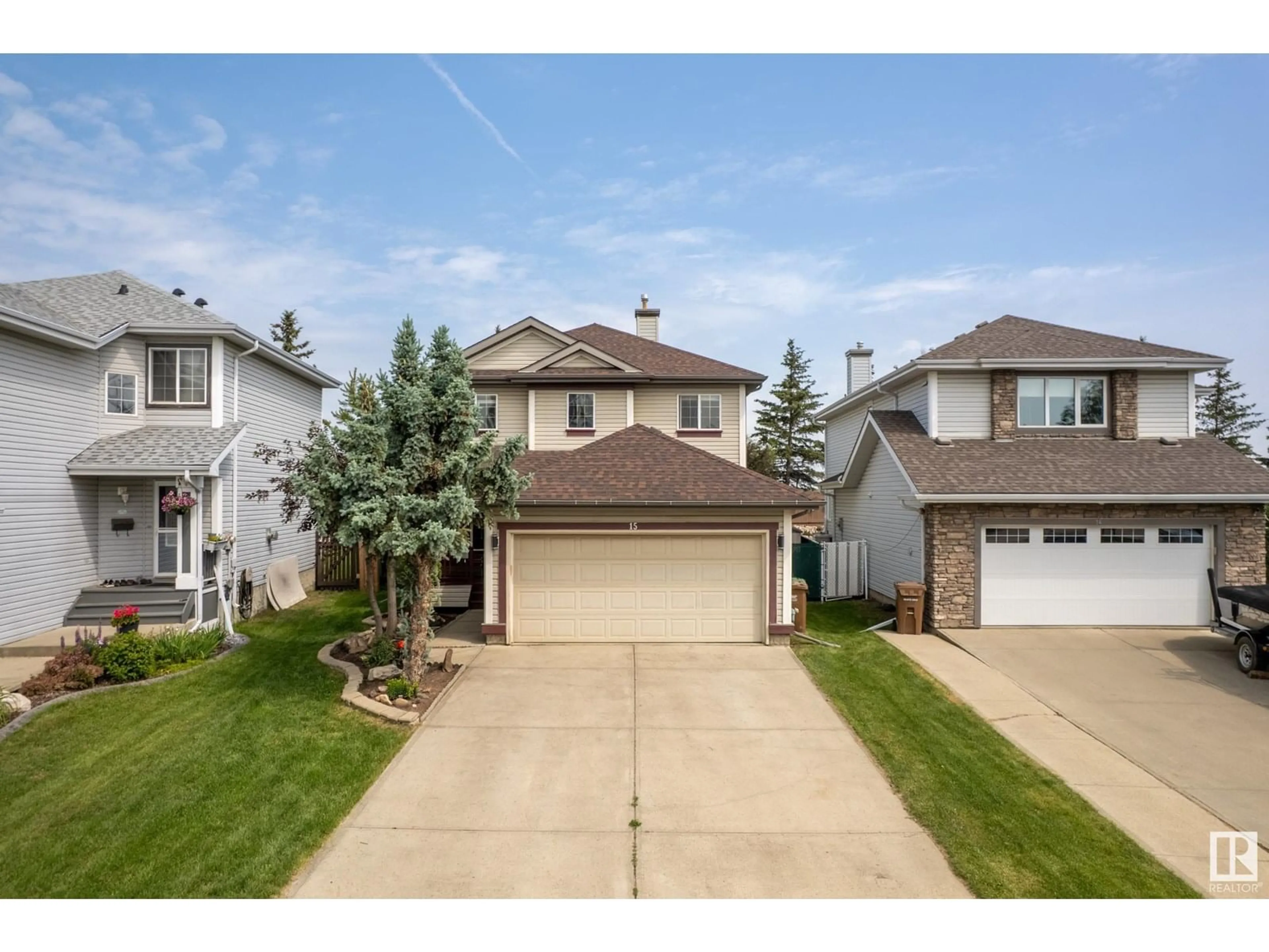 A pic from outside/outdoor area/front of a property/back of a property/a pic from drone, street for 15 DOUCETTE PL, St. Albert Alberta T8N6S7