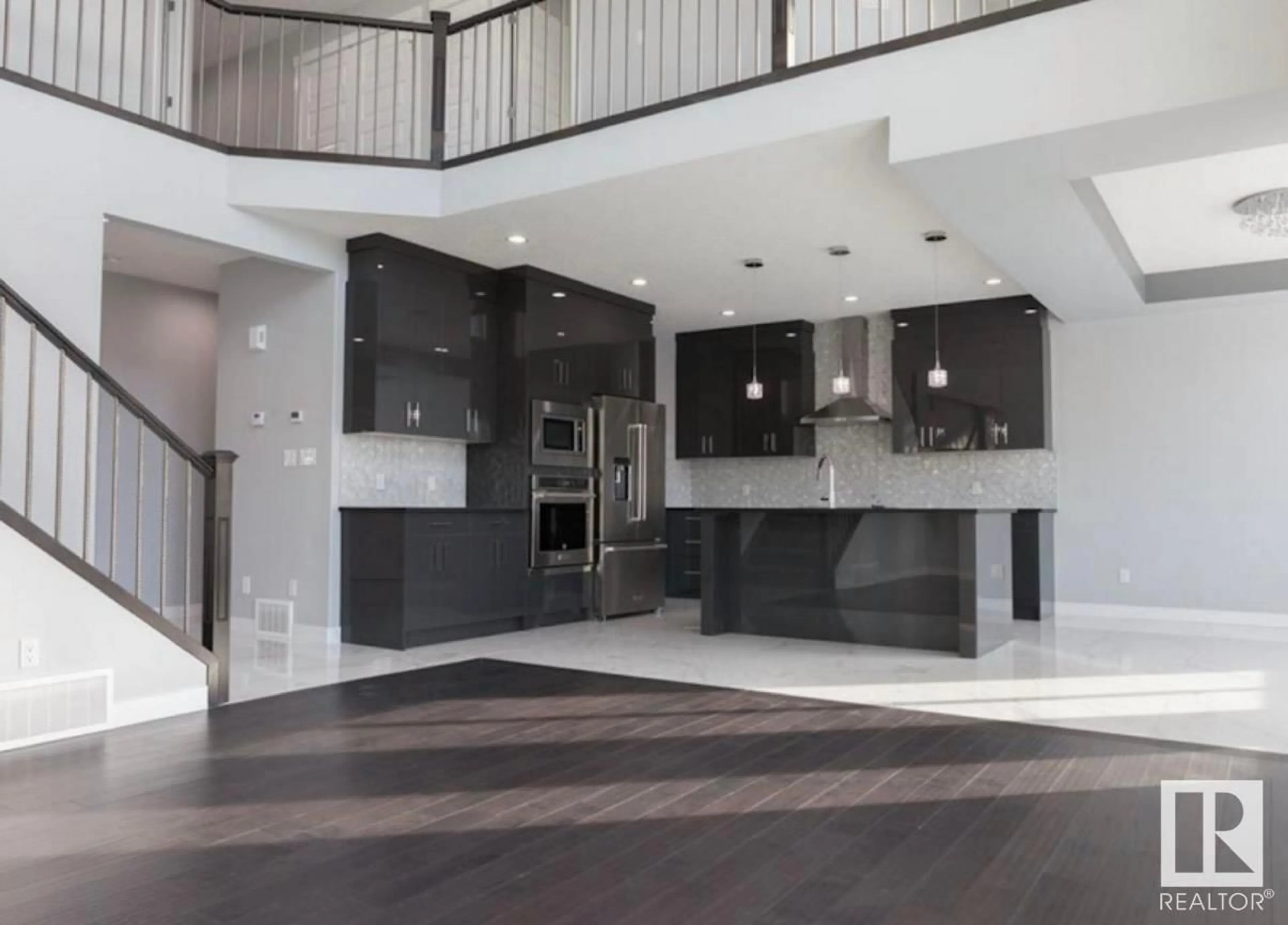 Indoor foyer for 19 WESTWYCK LI, Spruce Grove Alberta T7X3H1