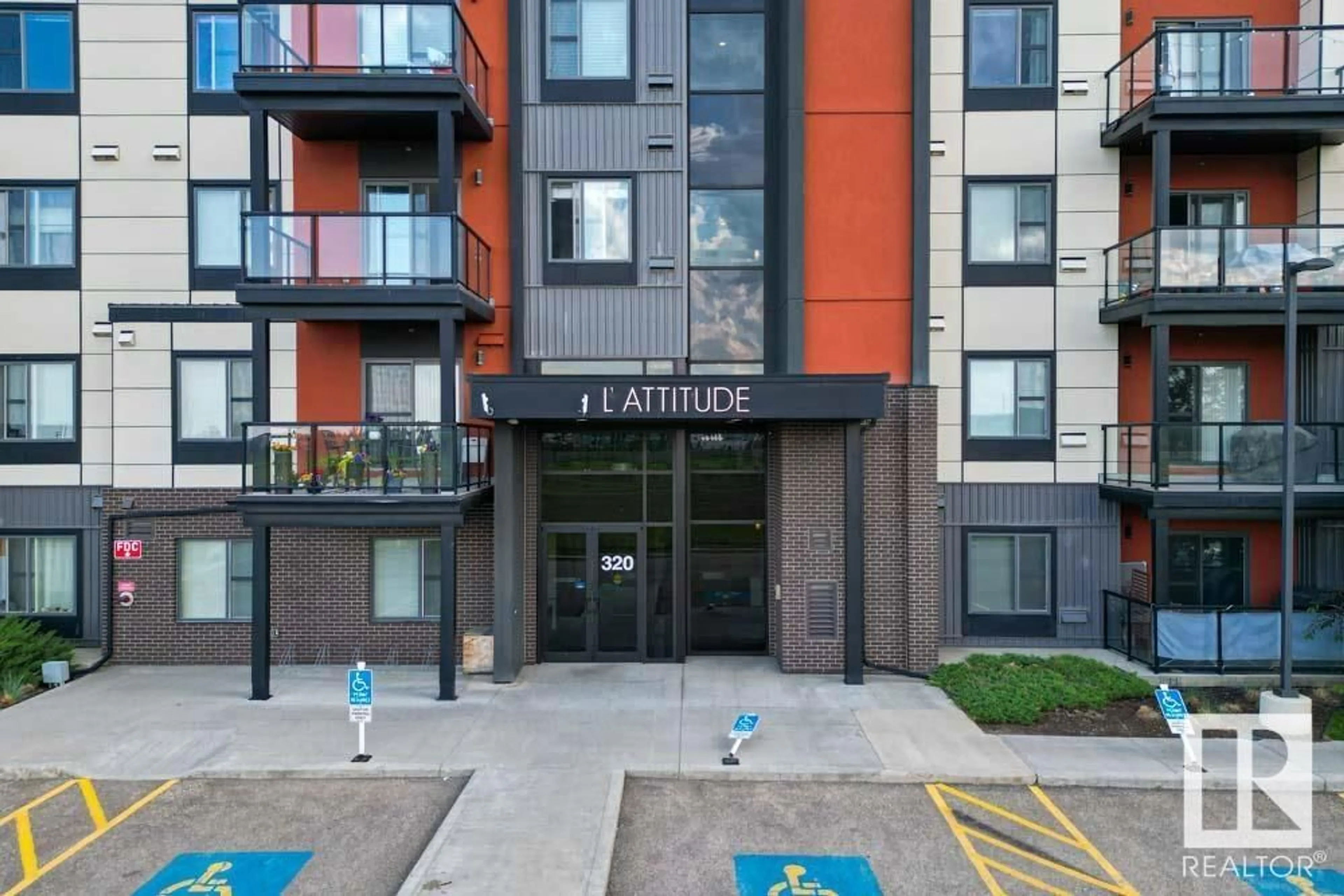 Patio, street for 320 - 419 AMBLESIDE LINK LI, Edmonton Alberta T6W2Z9
