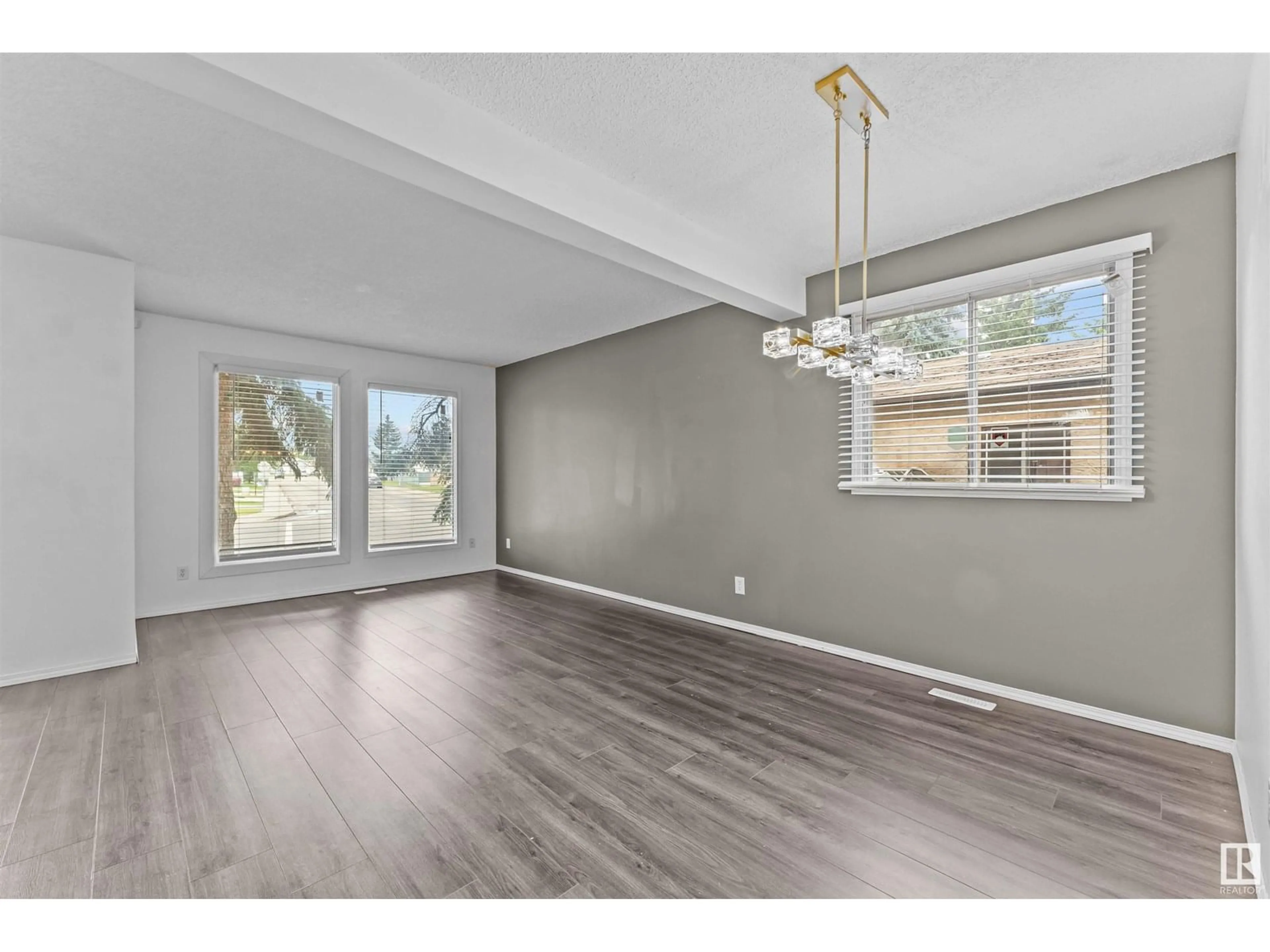 A pic of a room for 7515 184 ST, Edmonton Alberta T5T4A2