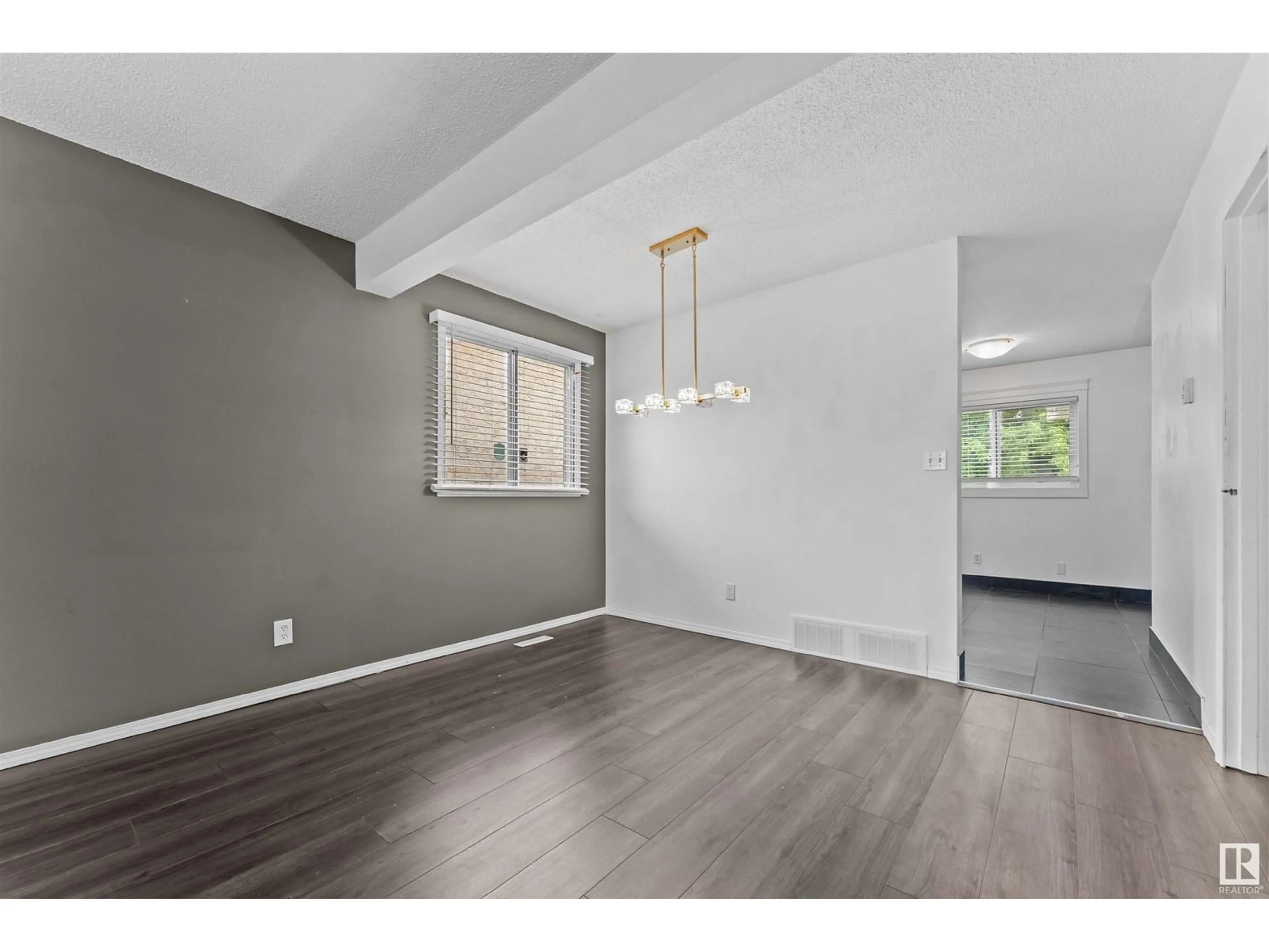 A pic of a room for 7515 184 ST, Edmonton Alberta T5T4A2