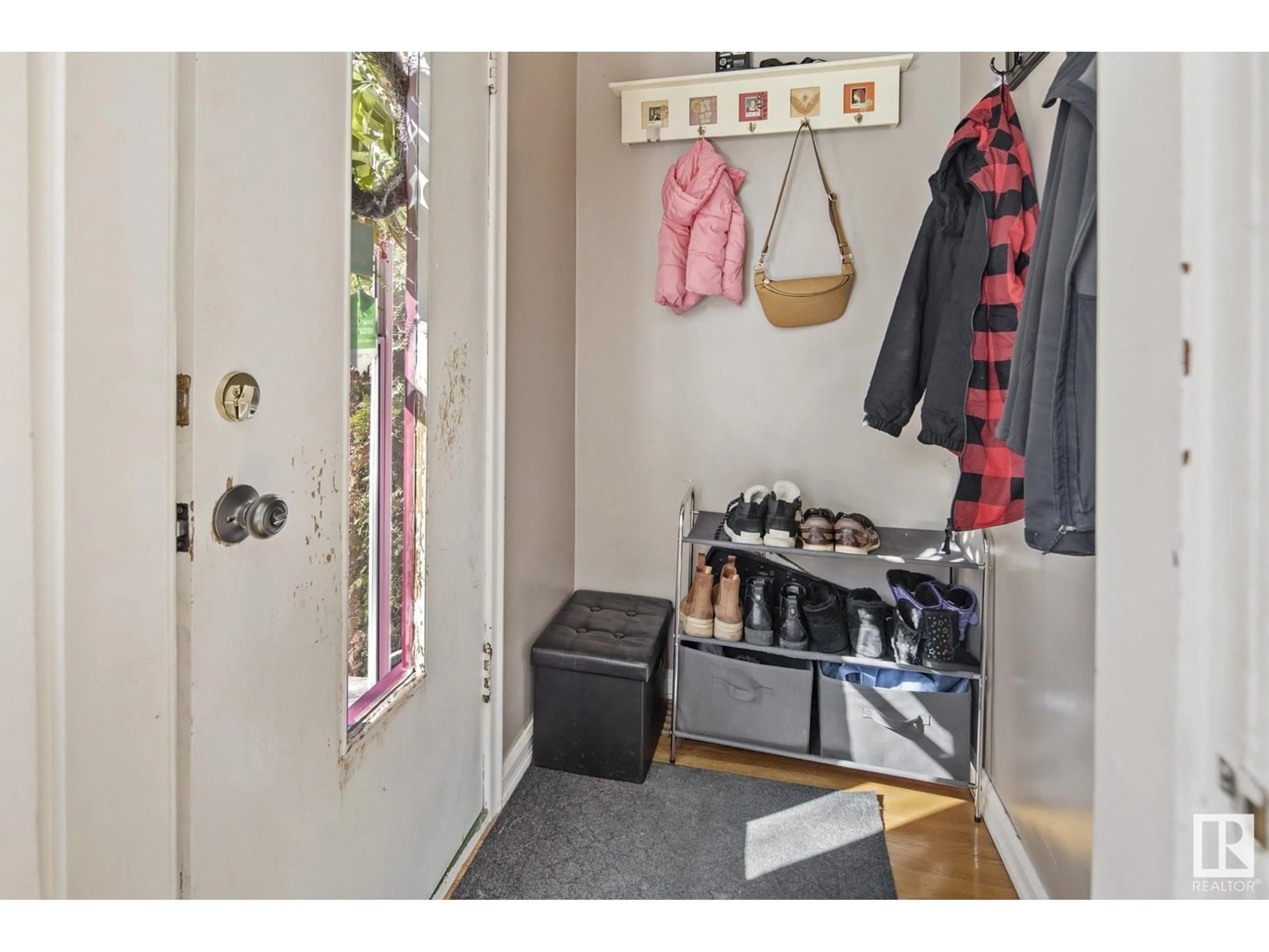Indoor entryway for NW - 11429 65 ST, Edmonton Alberta T5W4K7