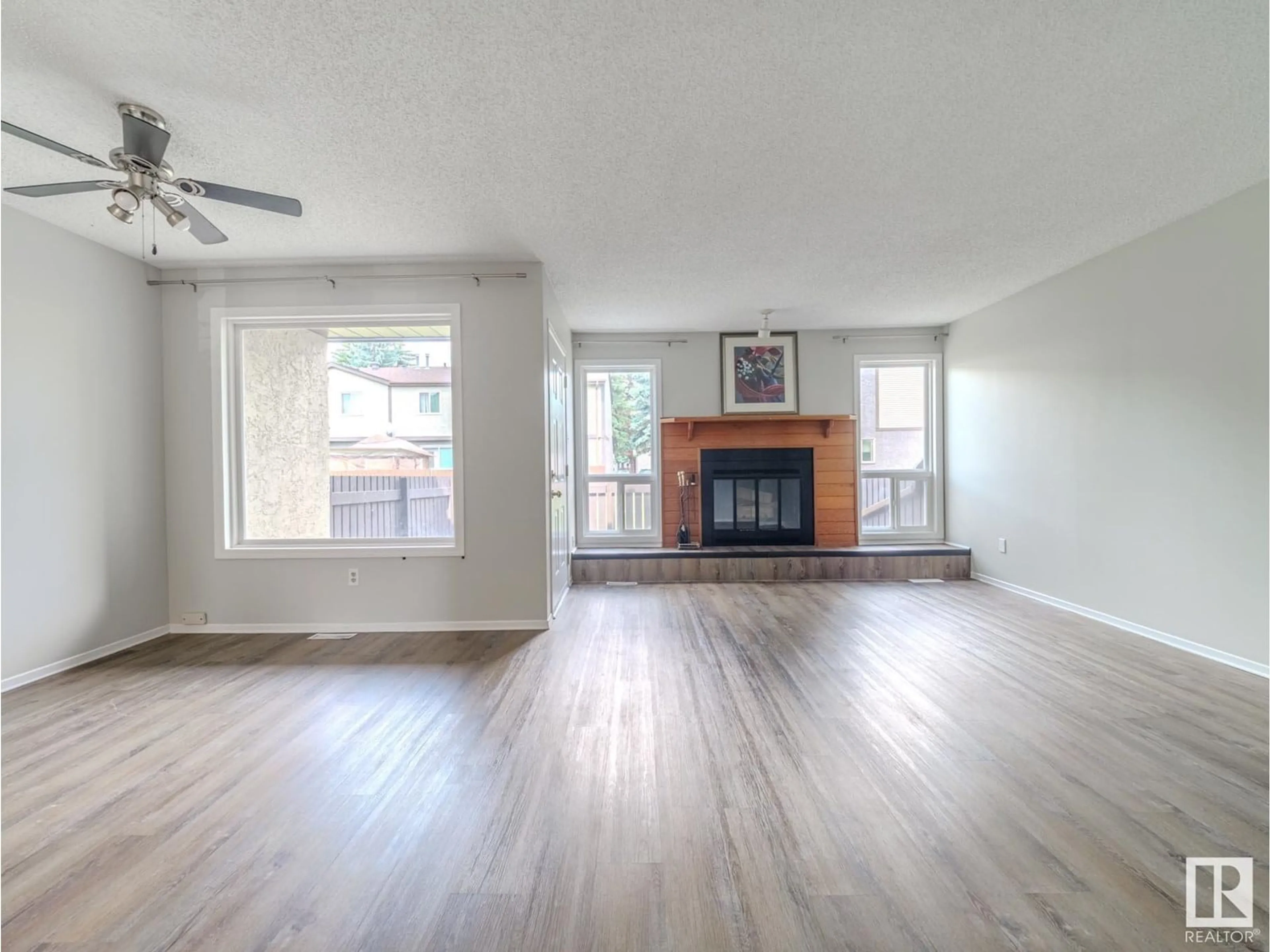 A pic of a room for 60 - 7604 29 AV, Edmonton Alberta T6K3Z2
