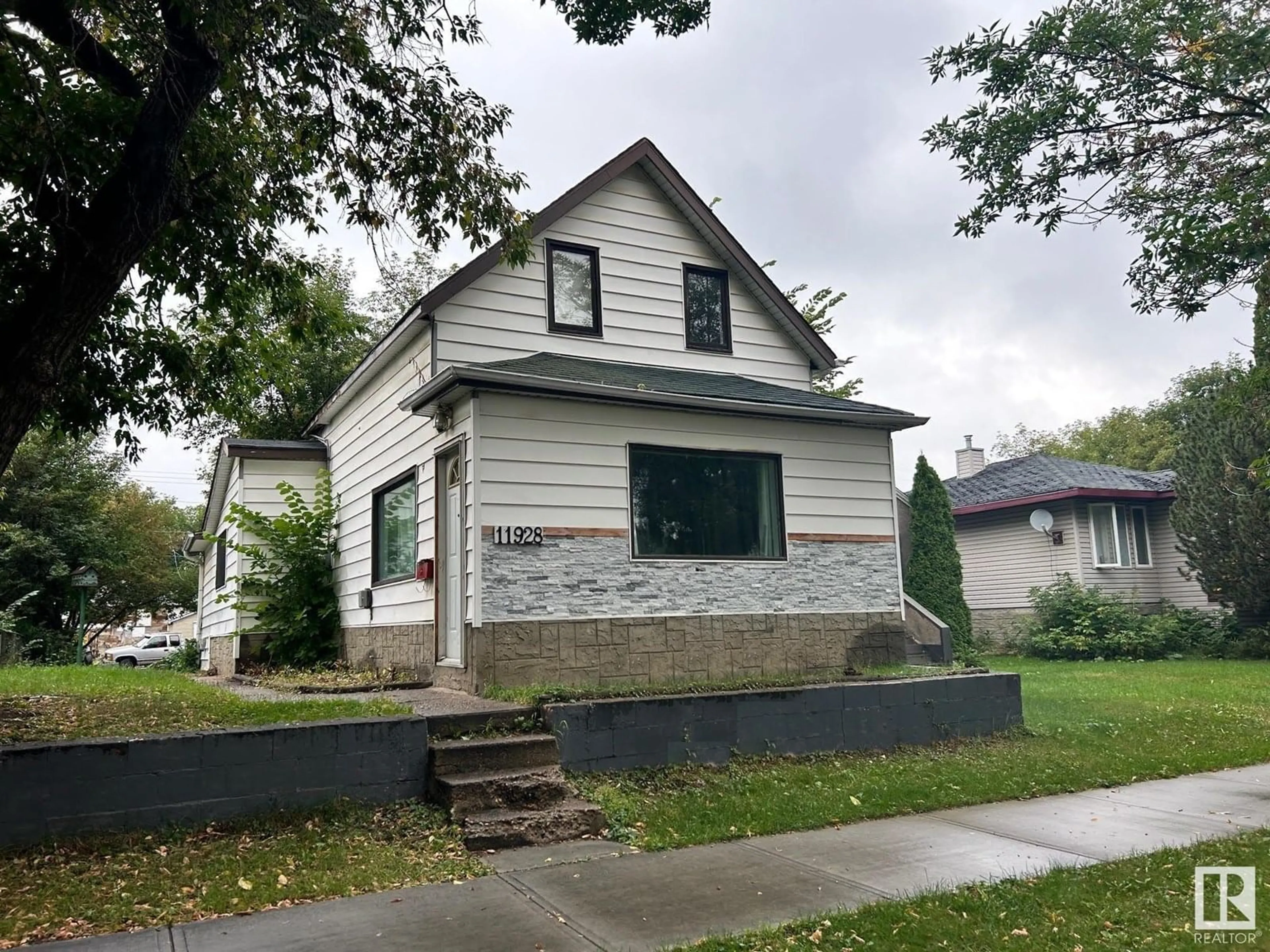 Unknown for 11928 68 ST, Edmonton Alberta T5B1P7