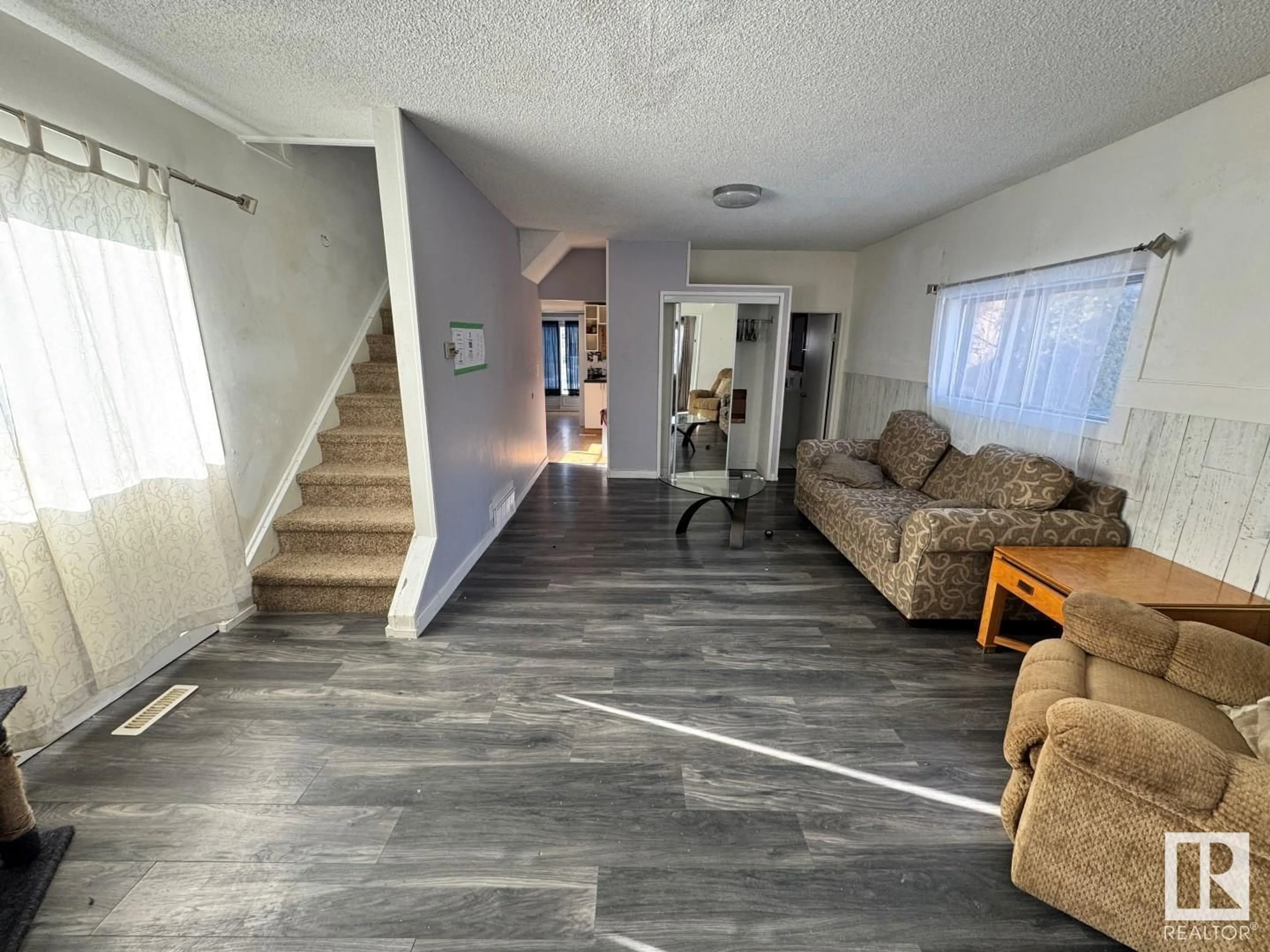 A pic of a room for 11928 68 ST, Edmonton Alberta T5B1P7