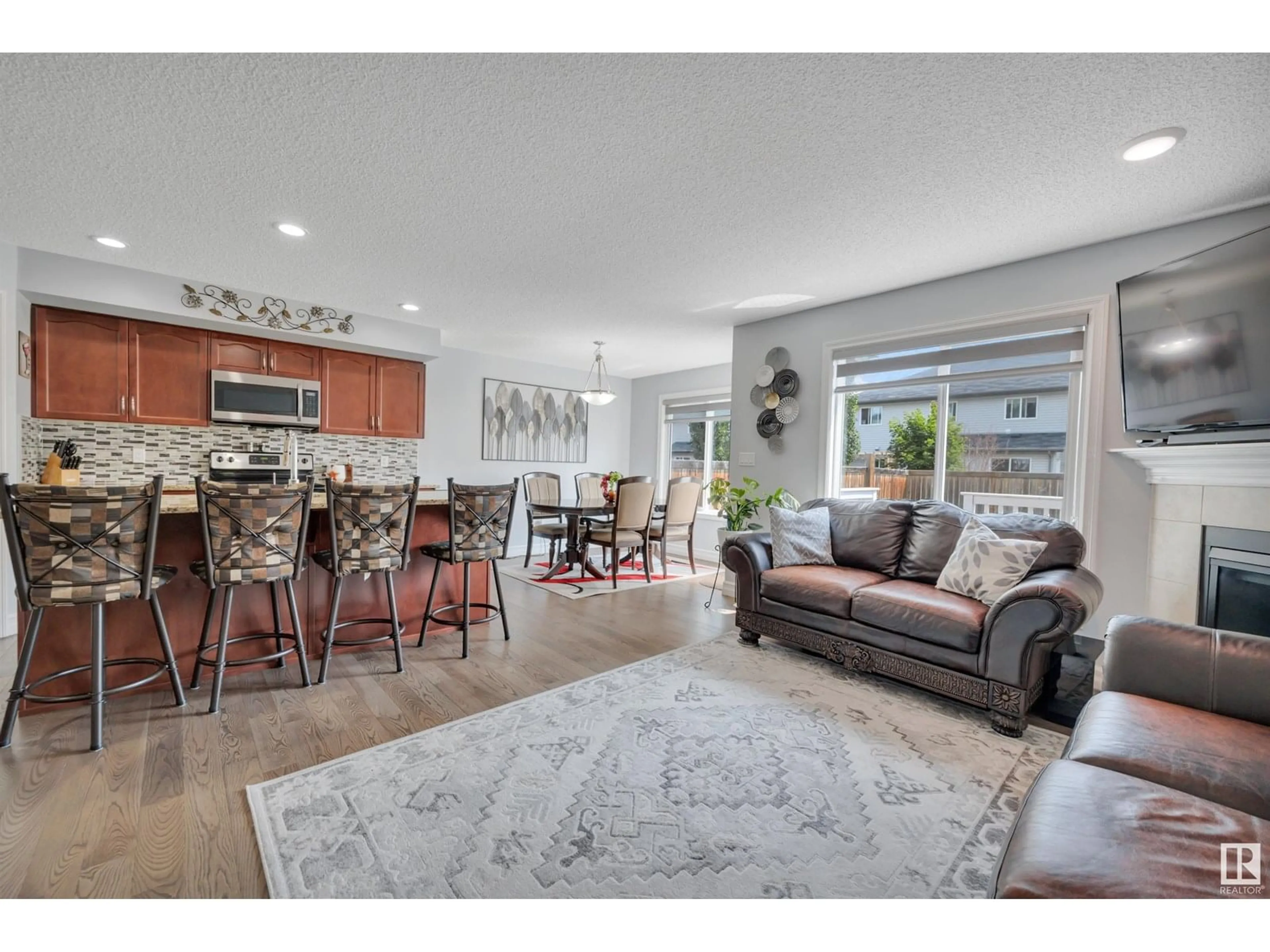 Open concept kitchen, unknown for 5805 64 ST, Beaumont Alberta T4X1Z1