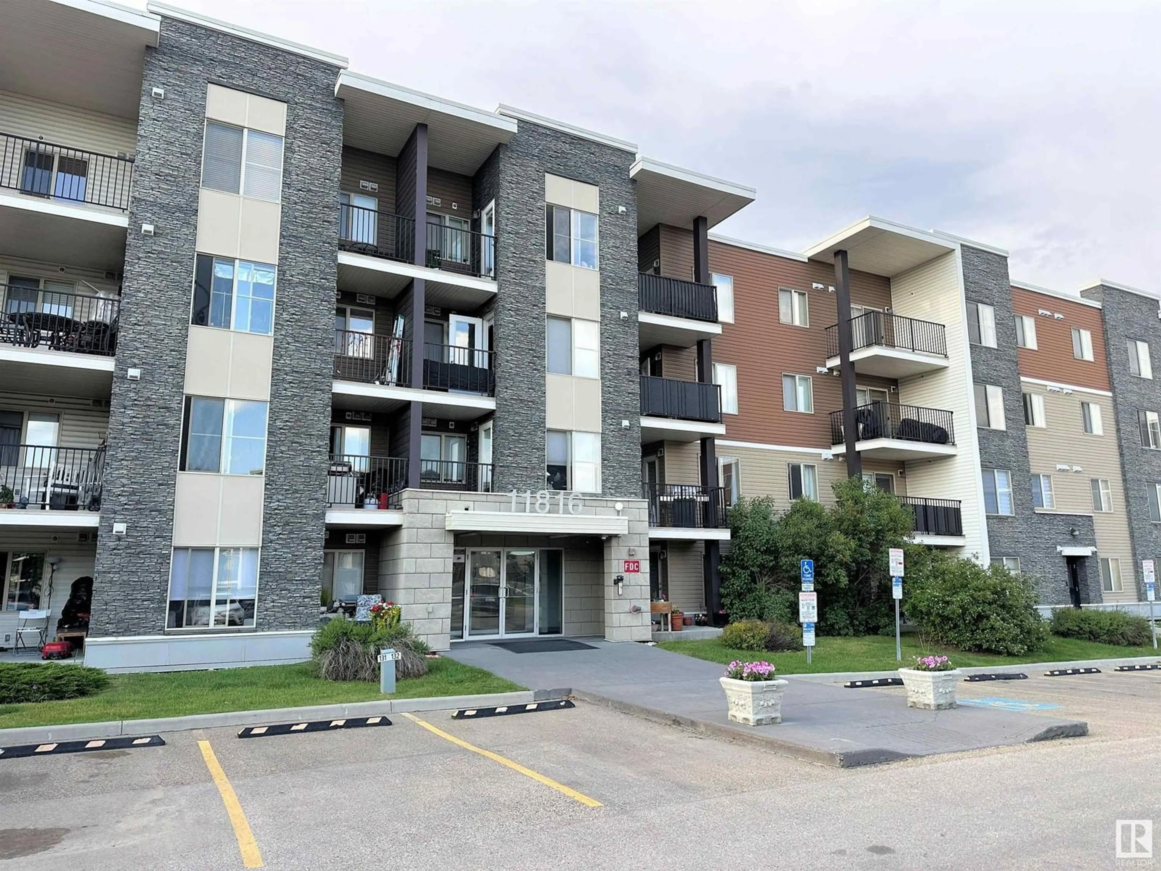 Unknown for 205 11816 22 AV SW, Edmonton Alberta T6W2A2