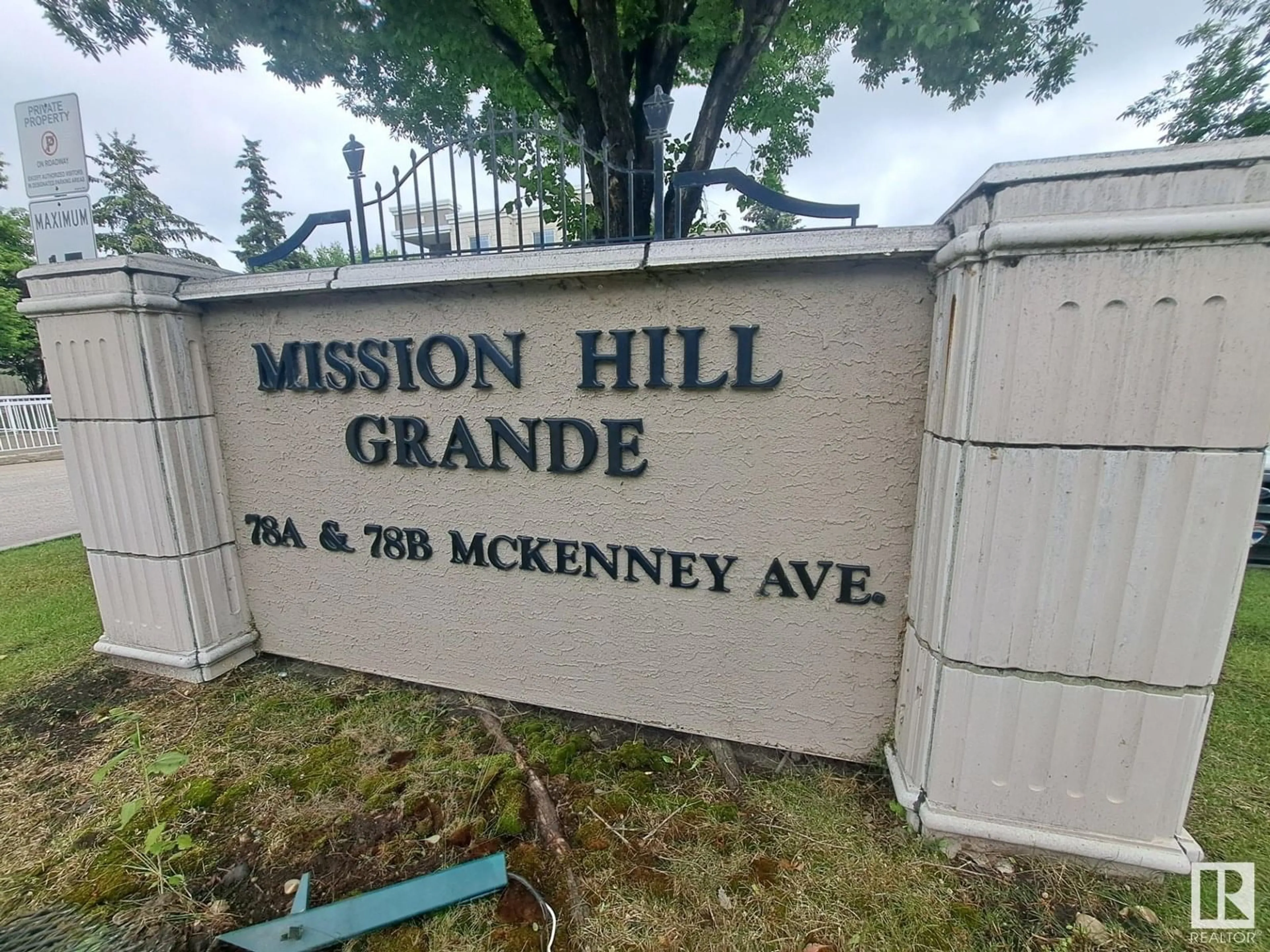 A pic from outside/outdoor area/front of a property/back of a property/a pic from drone, mountain view for 78A - 205 MCKENNY AV, St. Albert Alberta T8N7E6