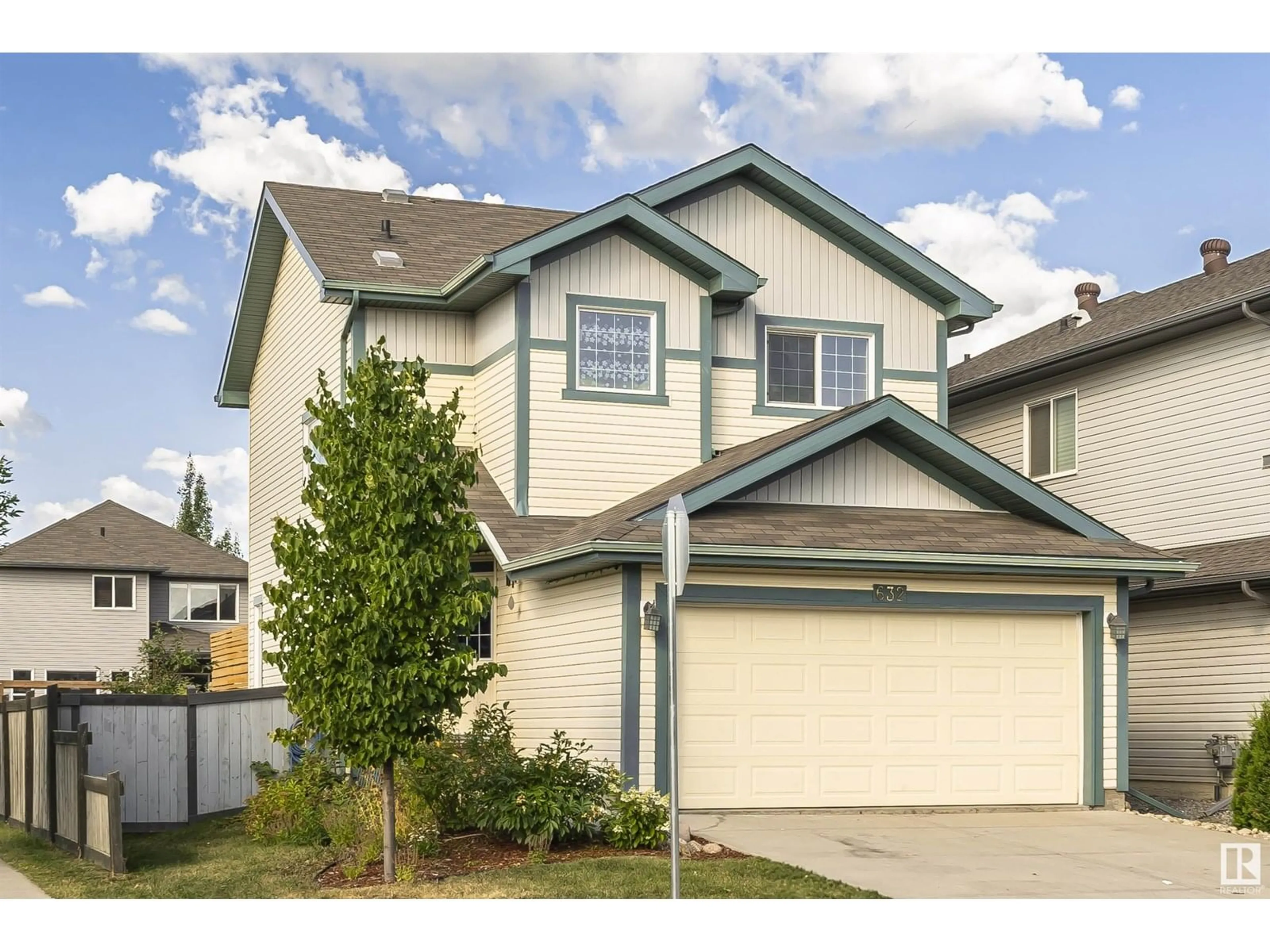 Home with vinyl exterior material, street for SW - 632 176 ST, Edmonton Alberta T6W2G7