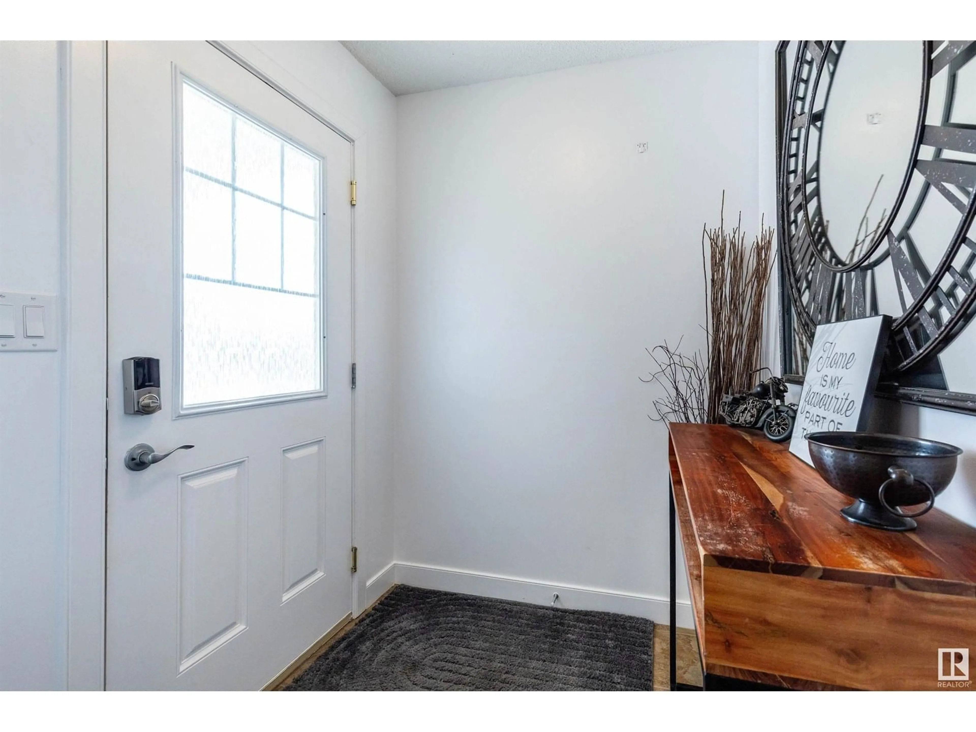 Indoor entryway for 20042 131 AV, Edmonton Alberta T5S0E2