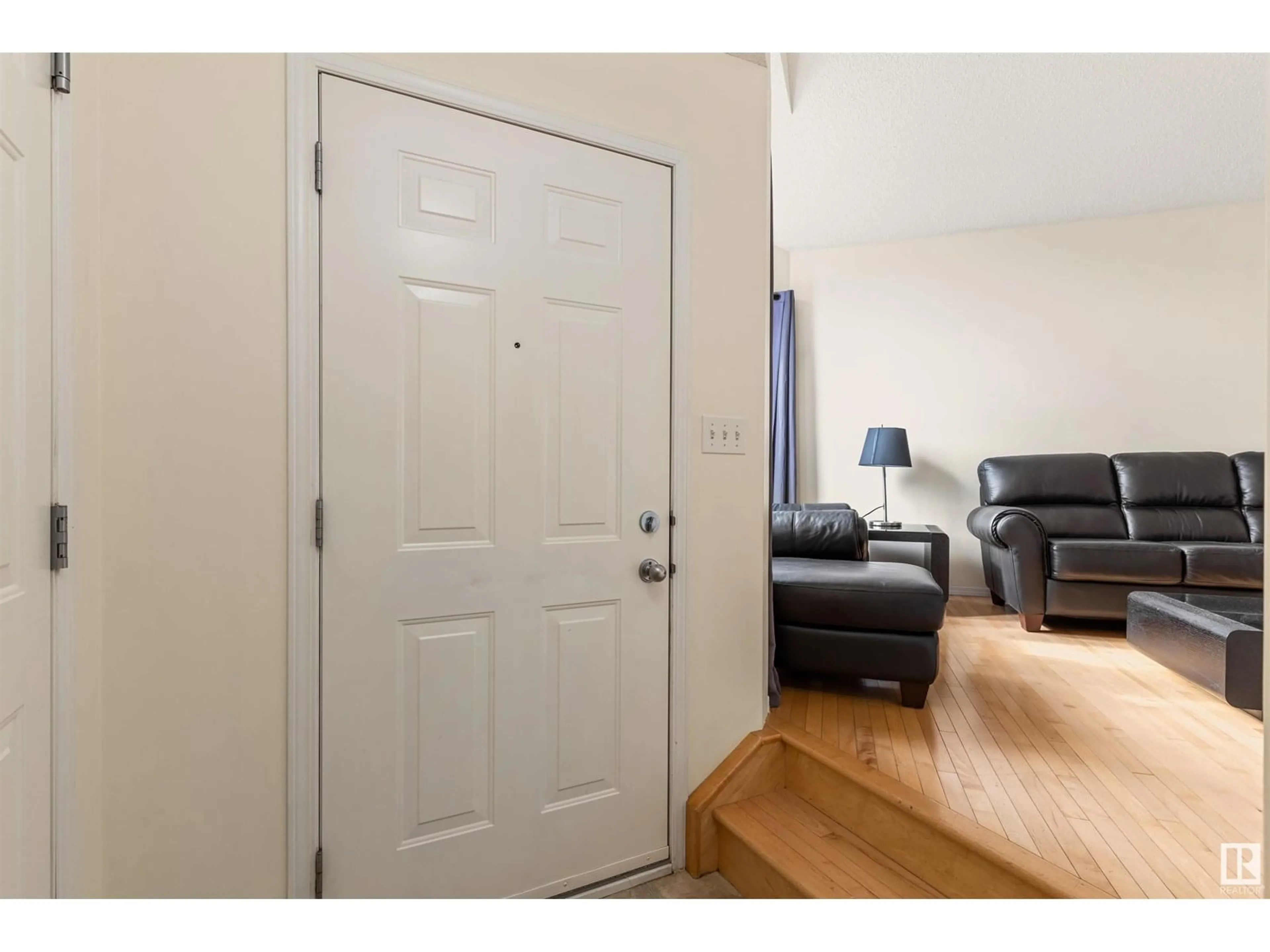 Indoor entryway for 124 CHRISTINA WY, Sherwood Park Alberta T8H2K5