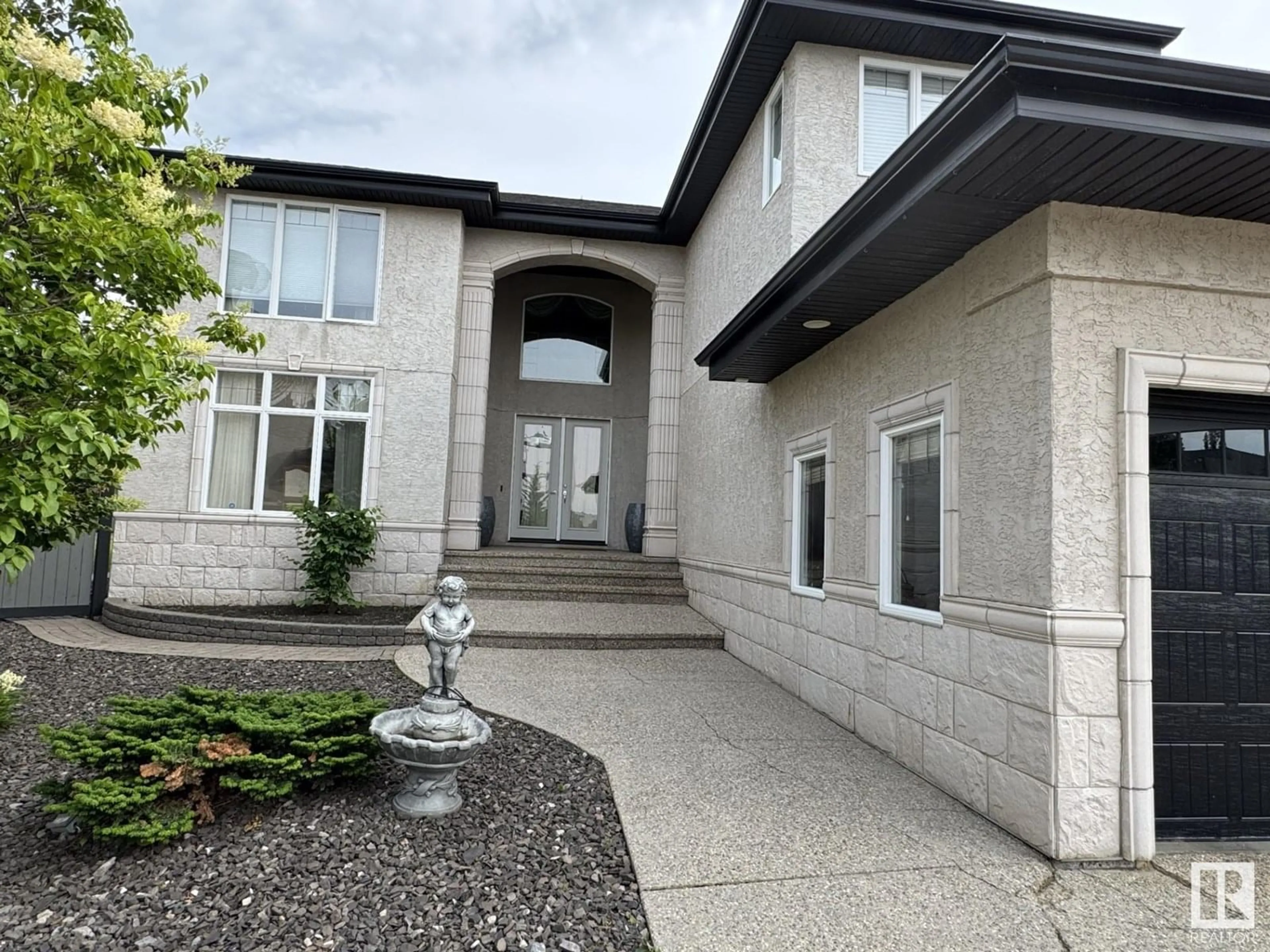 Unknown for 713 MASSEY WY, Edmonton Alberta T6R3S6