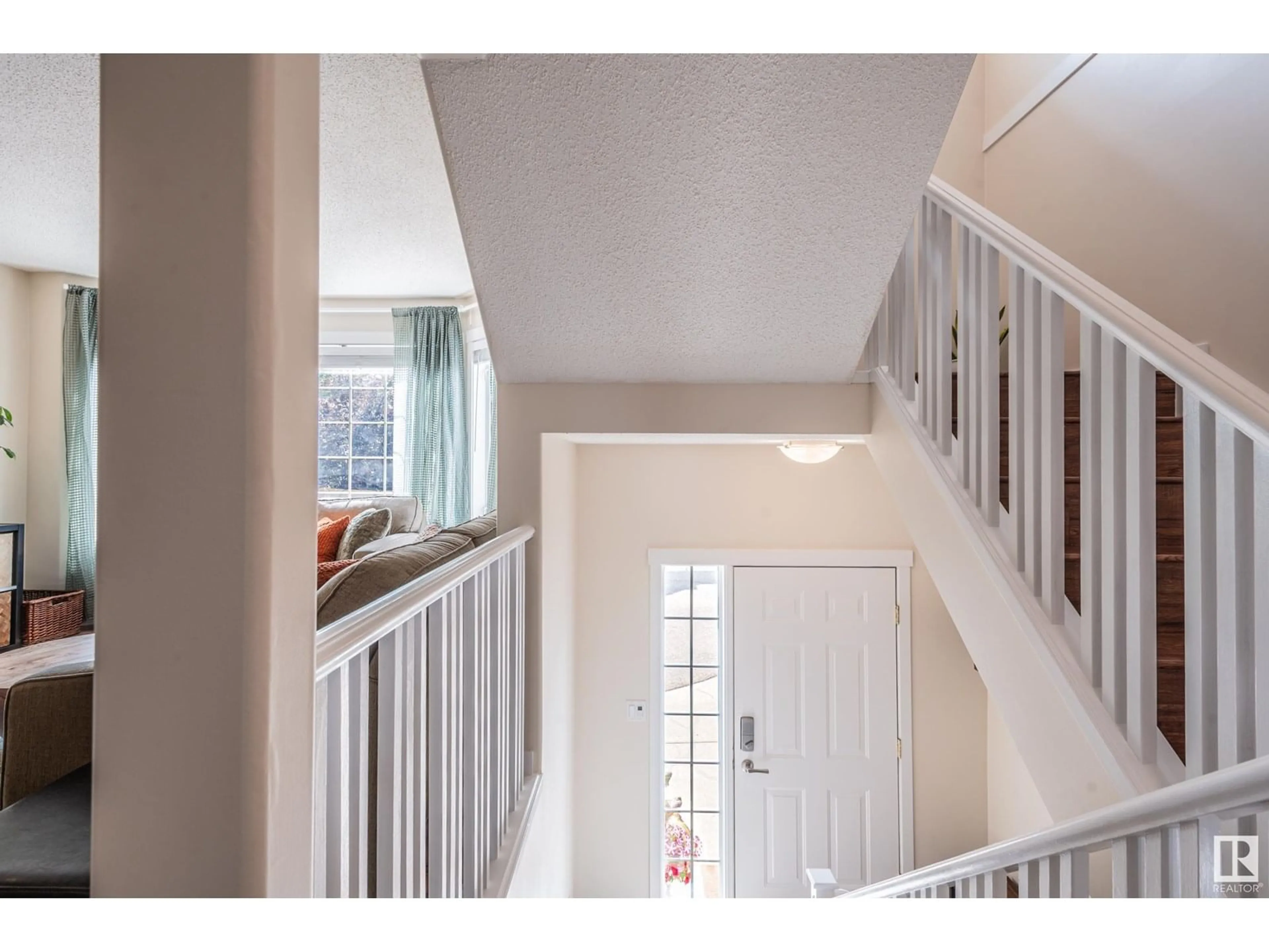 Indoor entryway for #29 - 1237 CARTER CREST RD, Edmonton Alberta T6R2R2