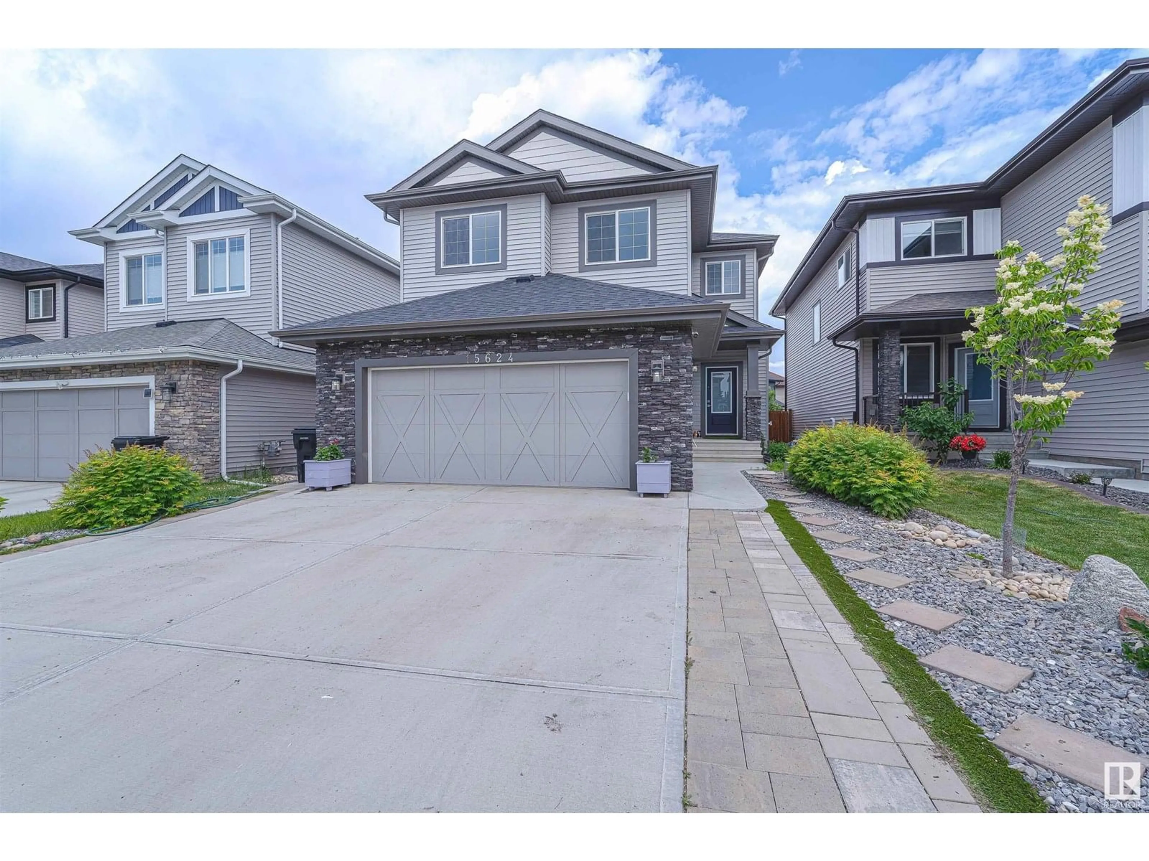 Unknown for SW - 15624 15 AV, Edmonton Alberta T6W4K8